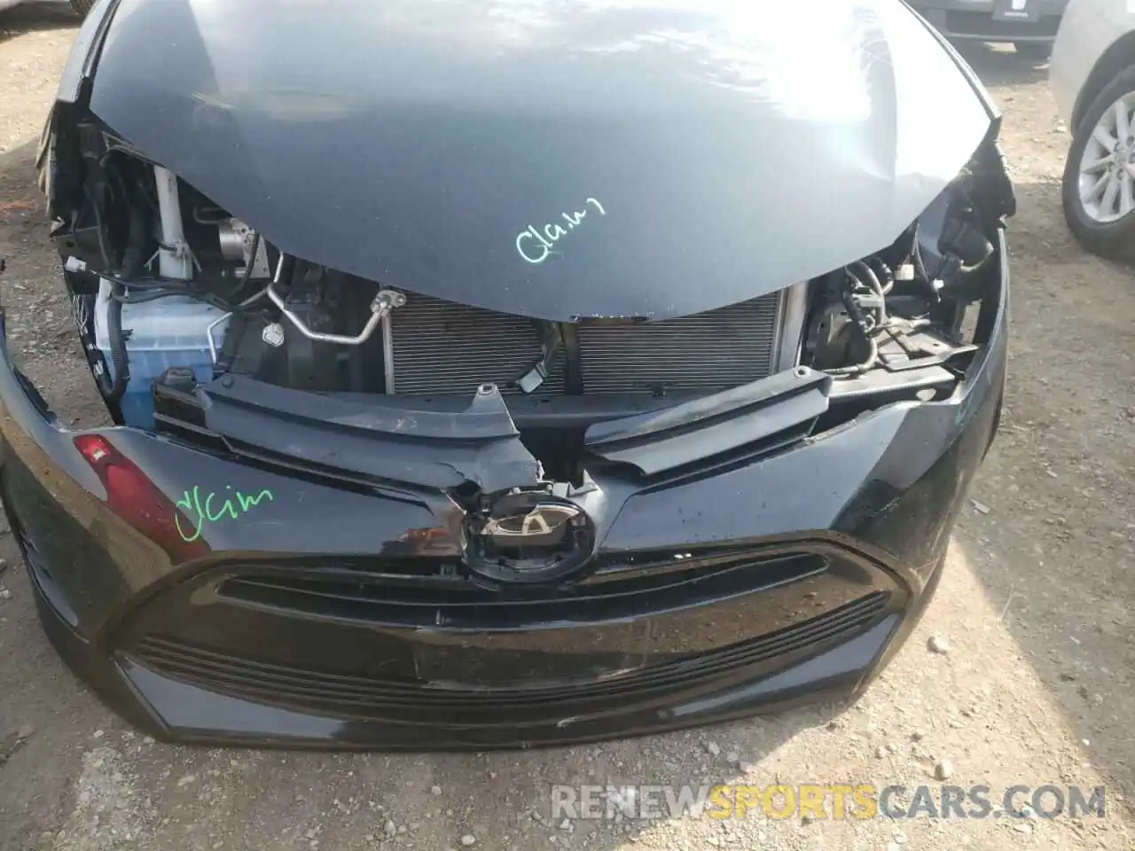 9 Photograph of a damaged car 2T1BURHE4KC158836 TOYOTA COROLLA 2019