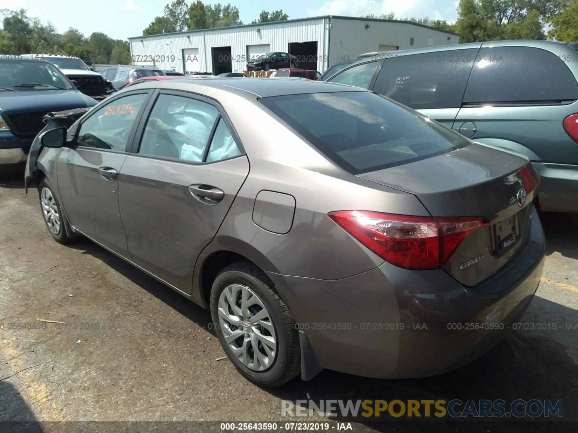 3 Photograph of a damaged car 2T1BURHE4KC159811 TOYOTA COROLLA 2019