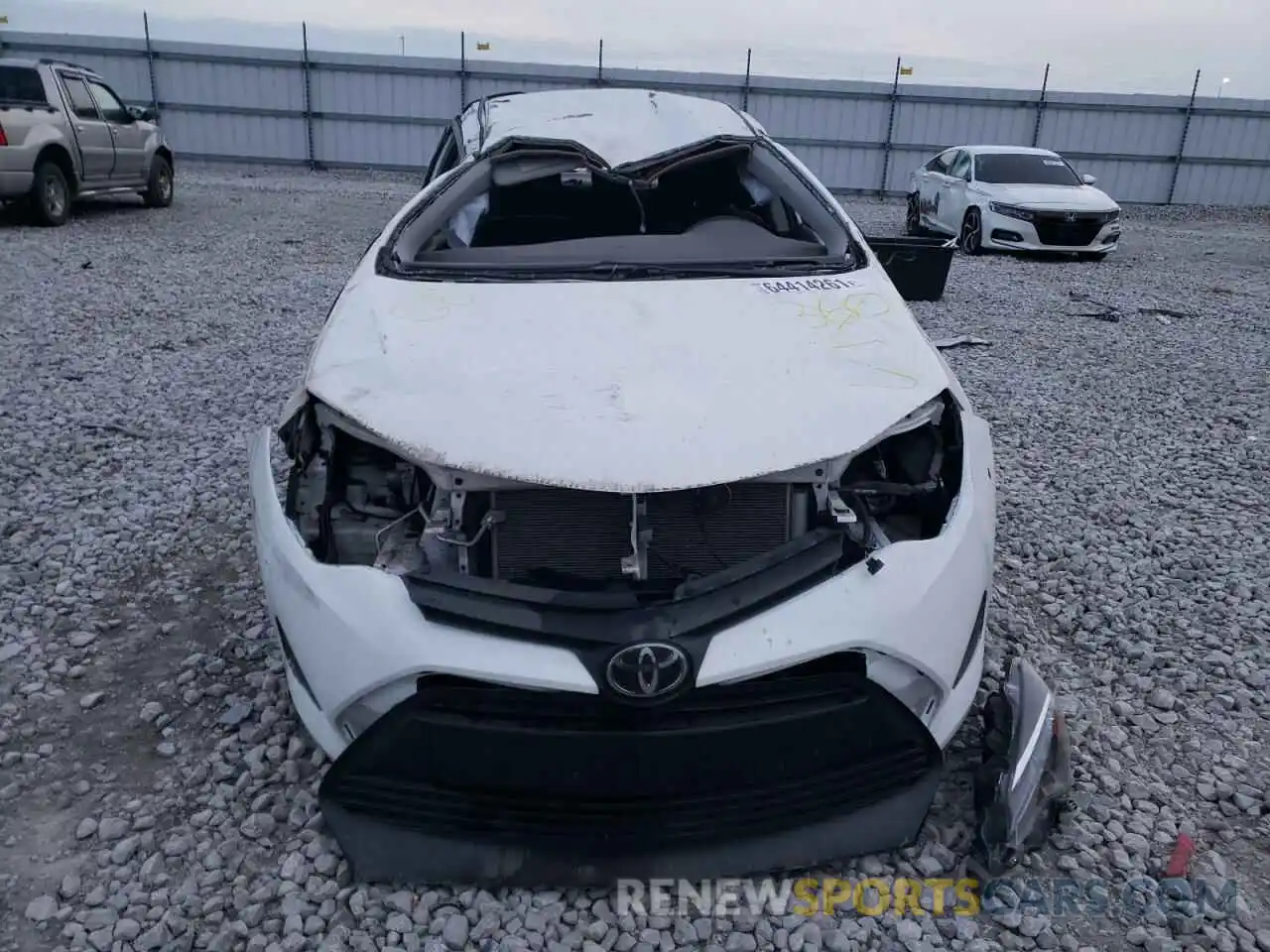 9 Photograph of a damaged car 2T1BURHE4KC160456 TOYOTA COROLLA 2019