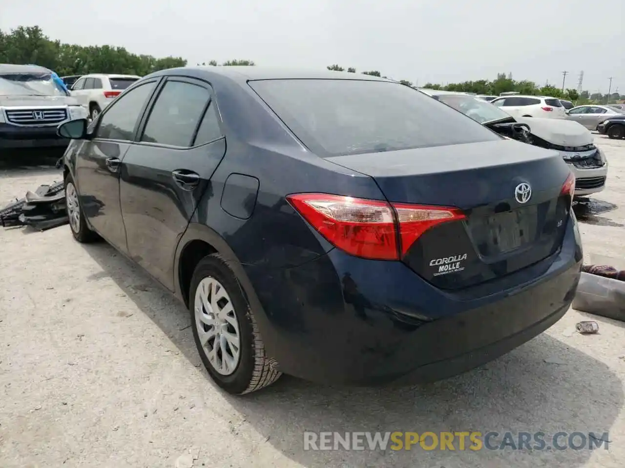 3 Photograph of a damaged car 2T1BURHE4KC160876 TOYOTA COROLLA 2019