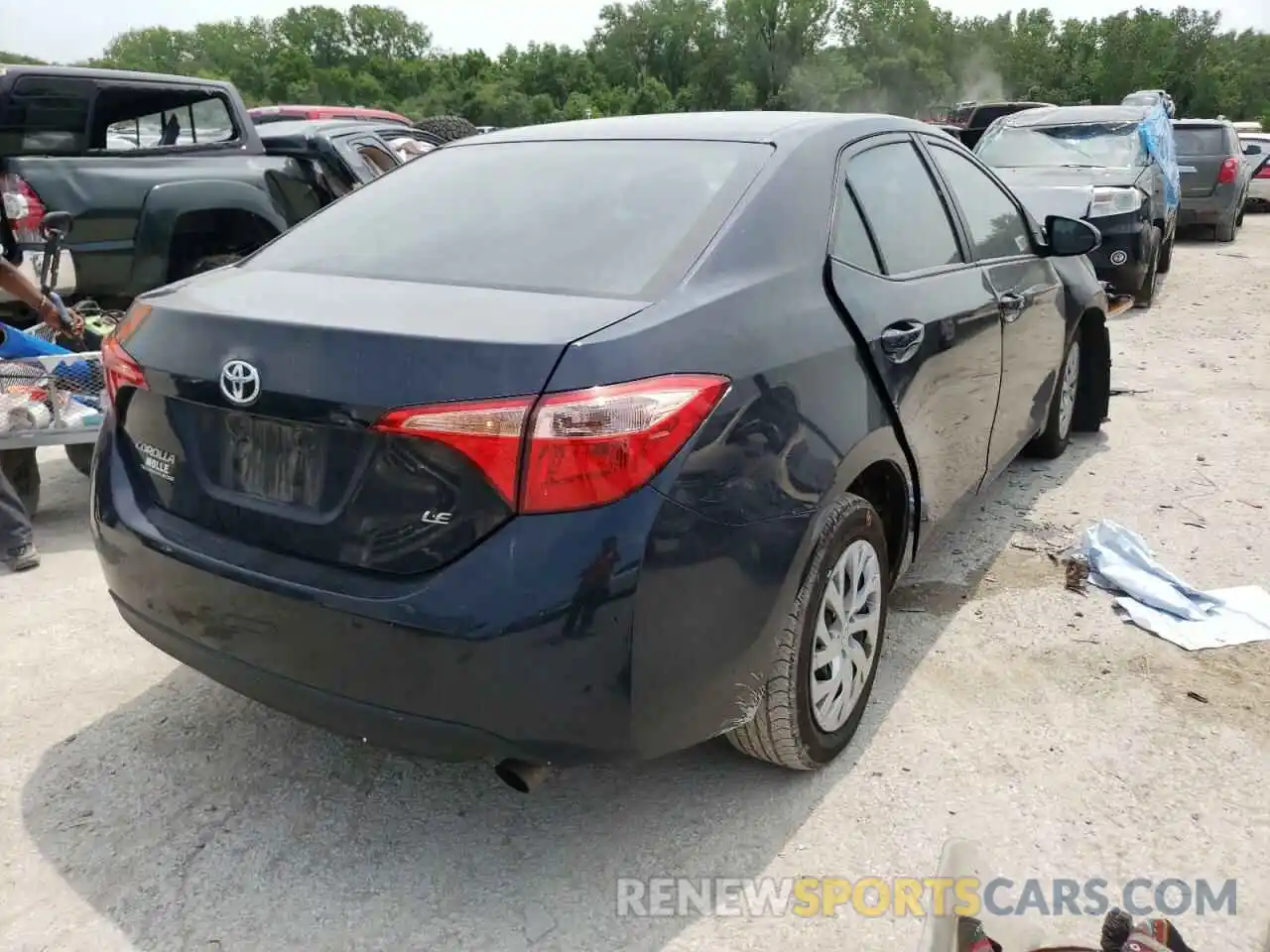 4 Photograph of a damaged car 2T1BURHE4KC160876 TOYOTA COROLLA 2019