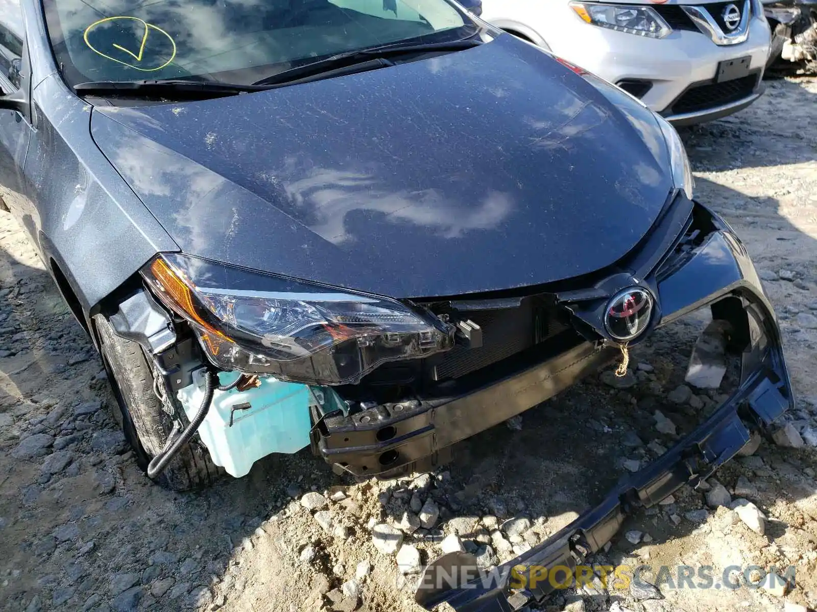 9 Photograph of a damaged car 2T1BURHE4KC161672 TOYOTA COROLLA 2019