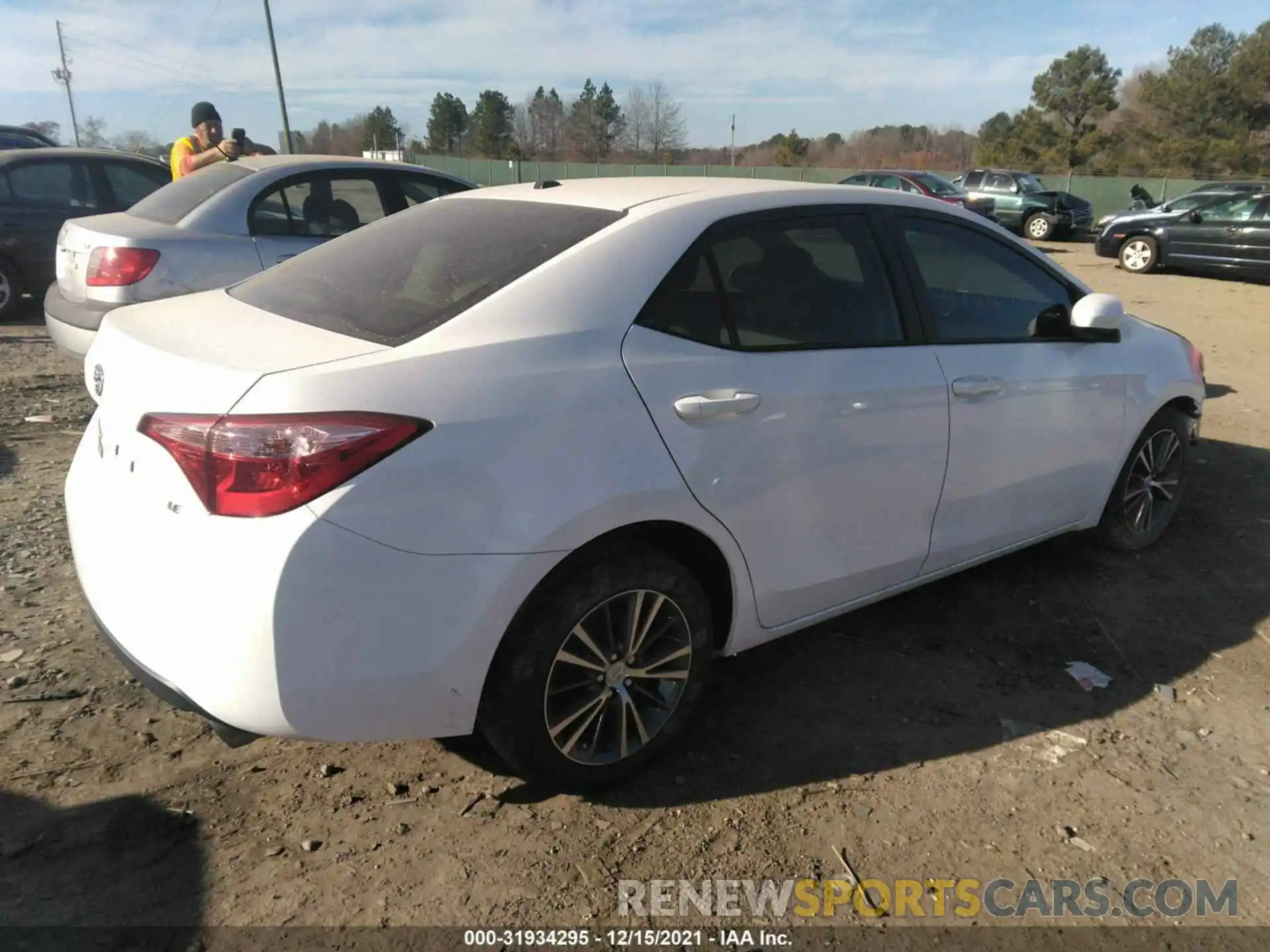 4 Photograph of a damaged car 2T1BURHE4KC161896 TOYOTA COROLLA 2019