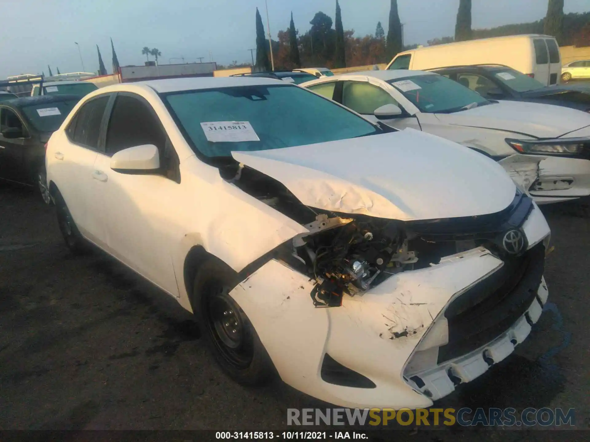 1 Photograph of a damaged car 2T1BURHE4KC163907 TOYOTA COROLLA 2019