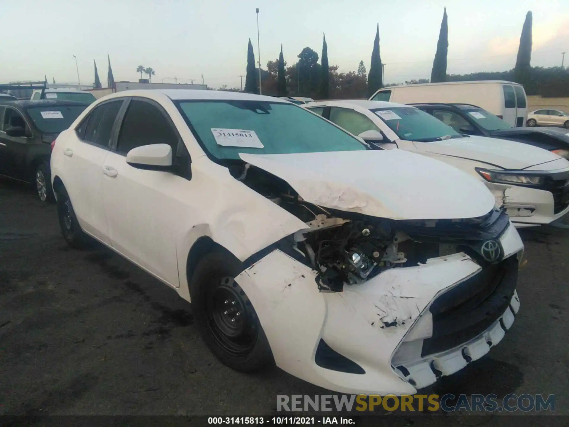 6 Photograph of a damaged car 2T1BURHE4KC163907 TOYOTA COROLLA 2019