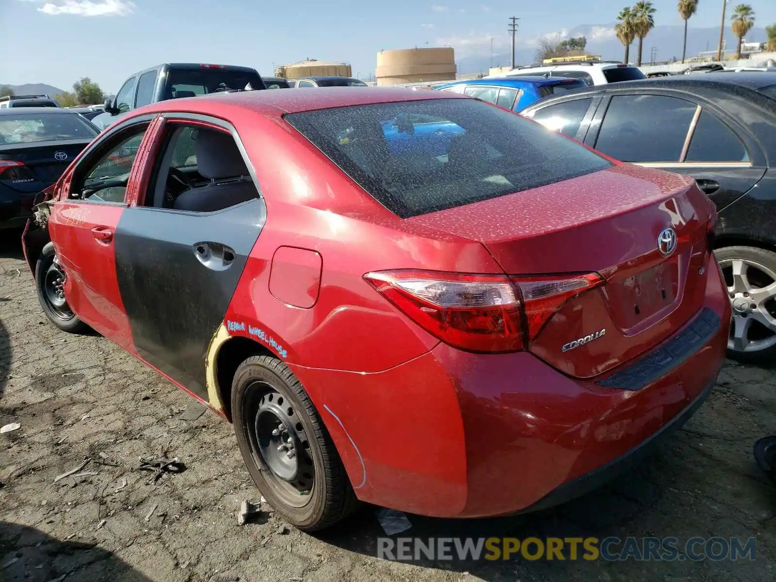 3 Photograph of a damaged car 2T1BURHE4KC163969 TOYOTA COROLLA 2019