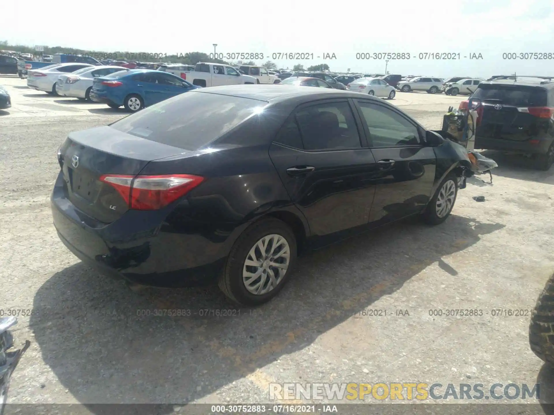 4 Photograph of a damaged car 2T1BURHE4KC163986 TOYOTA COROLLA 2019