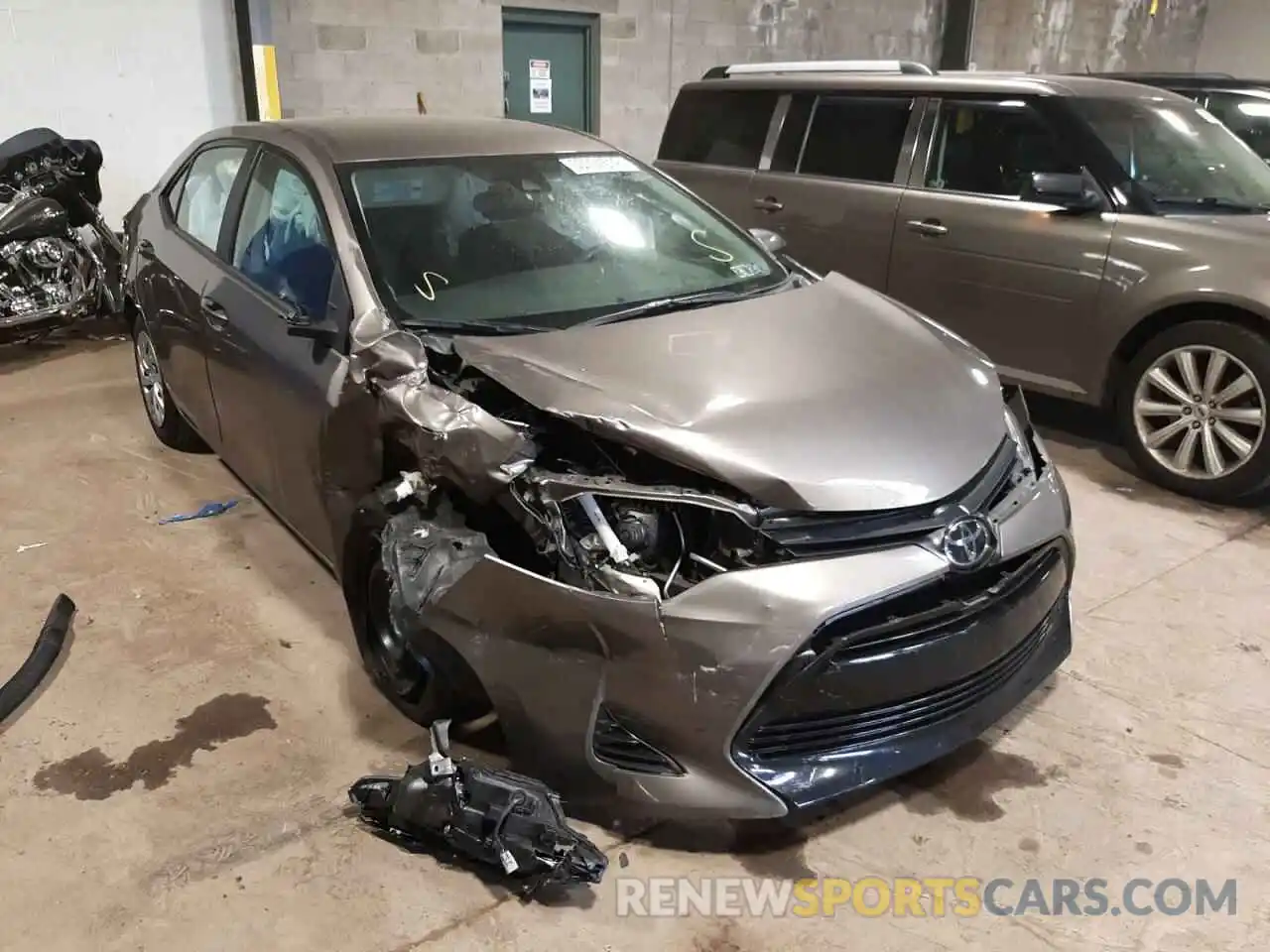 1 Photograph of a damaged car 2T1BURHE4KC164913 TOYOTA COROLLA 2019