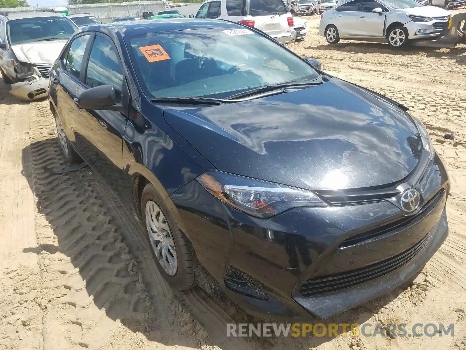 1 Photograph of a damaged car 2T1BURHE4KC165169 TOYOTA COROLLA 2019