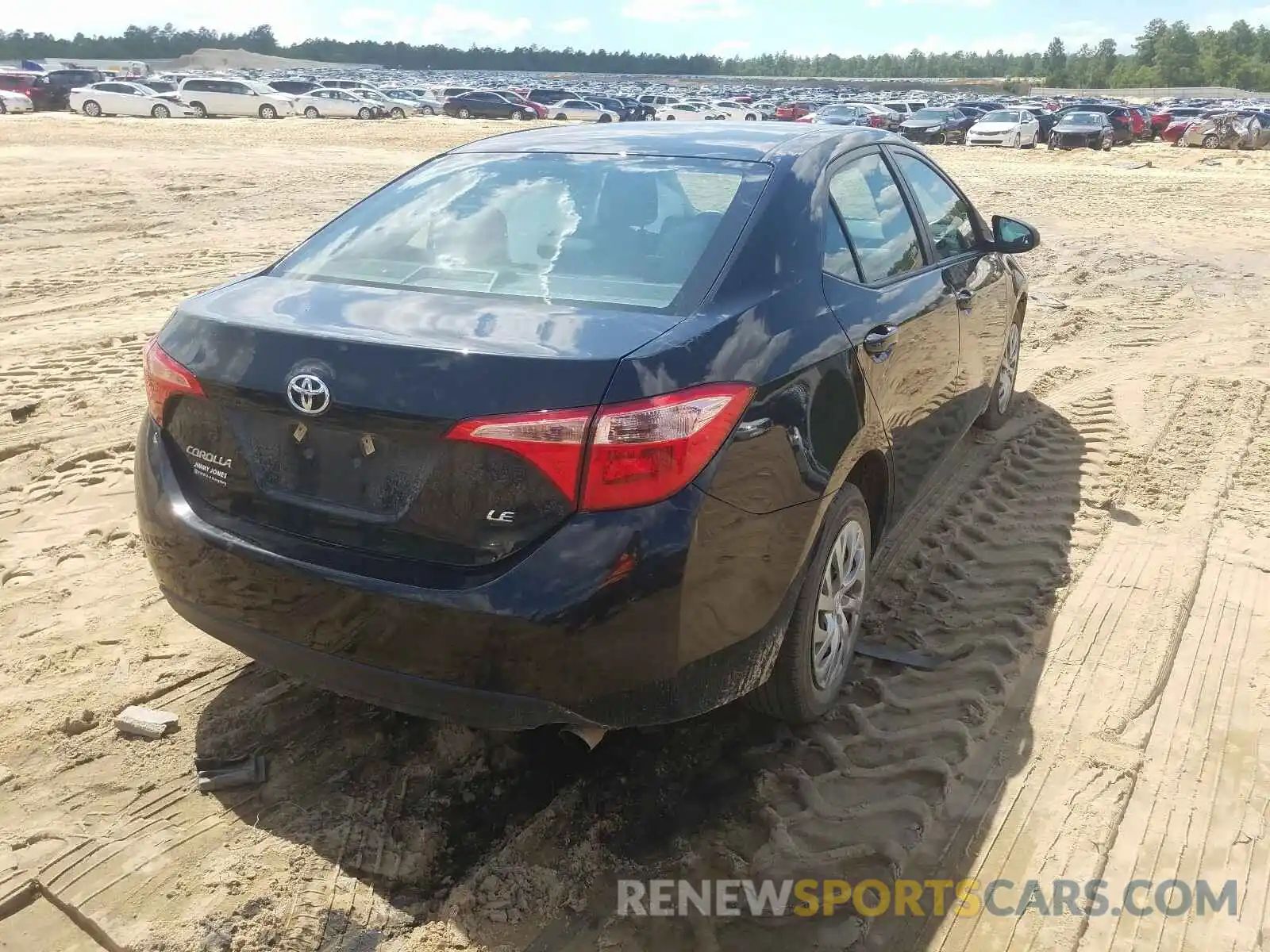 4 Photograph of a damaged car 2T1BURHE4KC165169 TOYOTA COROLLA 2019