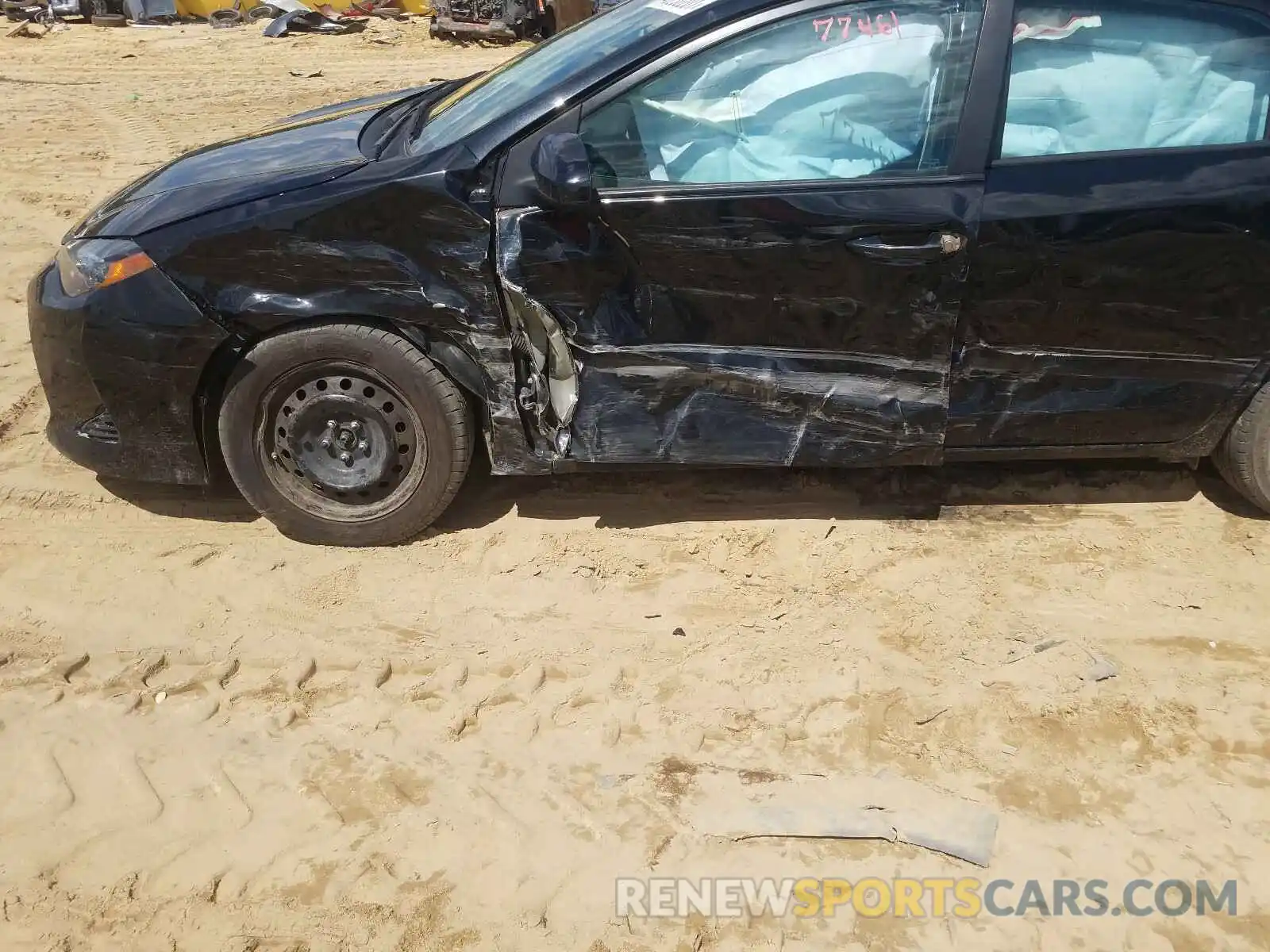 9 Photograph of a damaged car 2T1BURHE4KC165169 TOYOTA COROLLA 2019