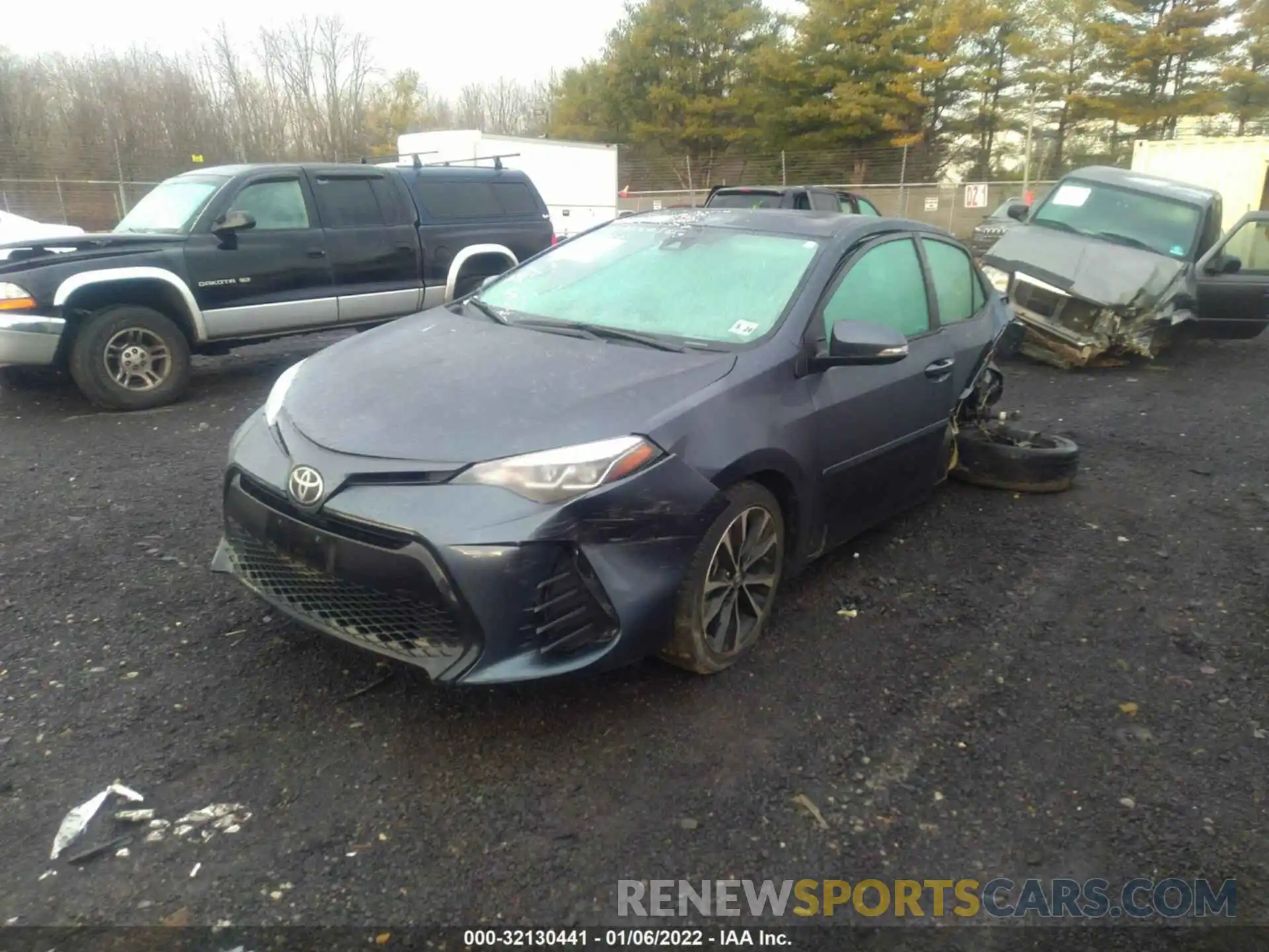 2 Photograph of a damaged car 2T1BURHE4KC165284 TOYOTA COROLLA 2019