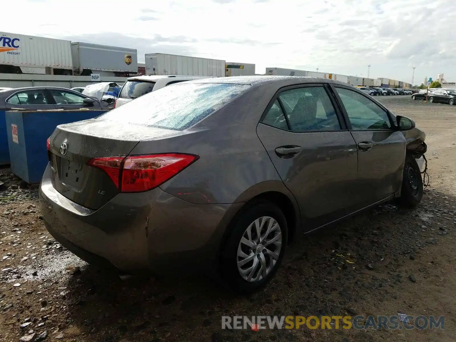 4 Photograph of a damaged car 2T1BURHE4KC166757 TOYOTA COROLLA 2019