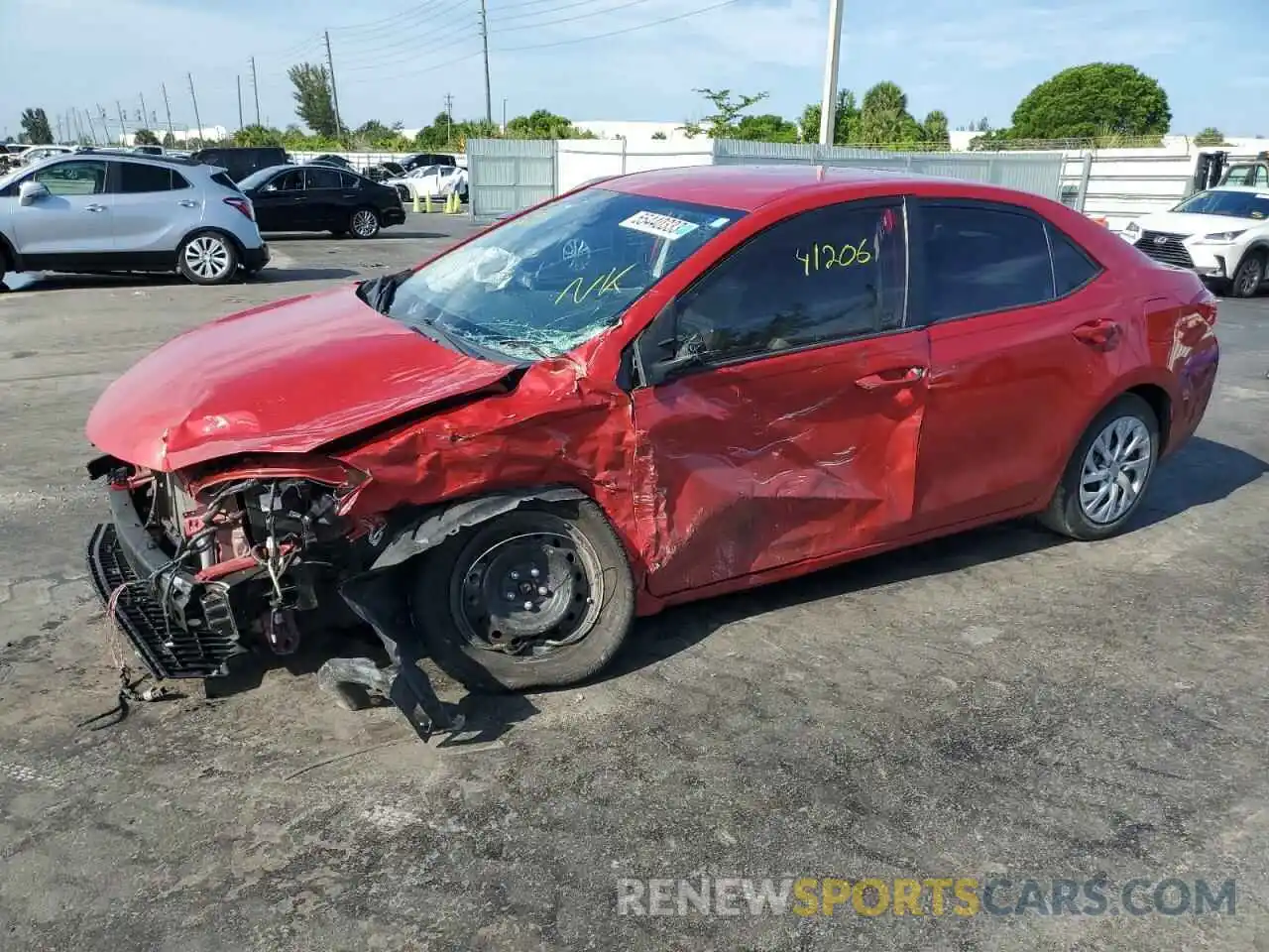 1 Фотография поврежденного автомобиля 2T1BURHE4KC167388 TOYOTA COROLLA 2019