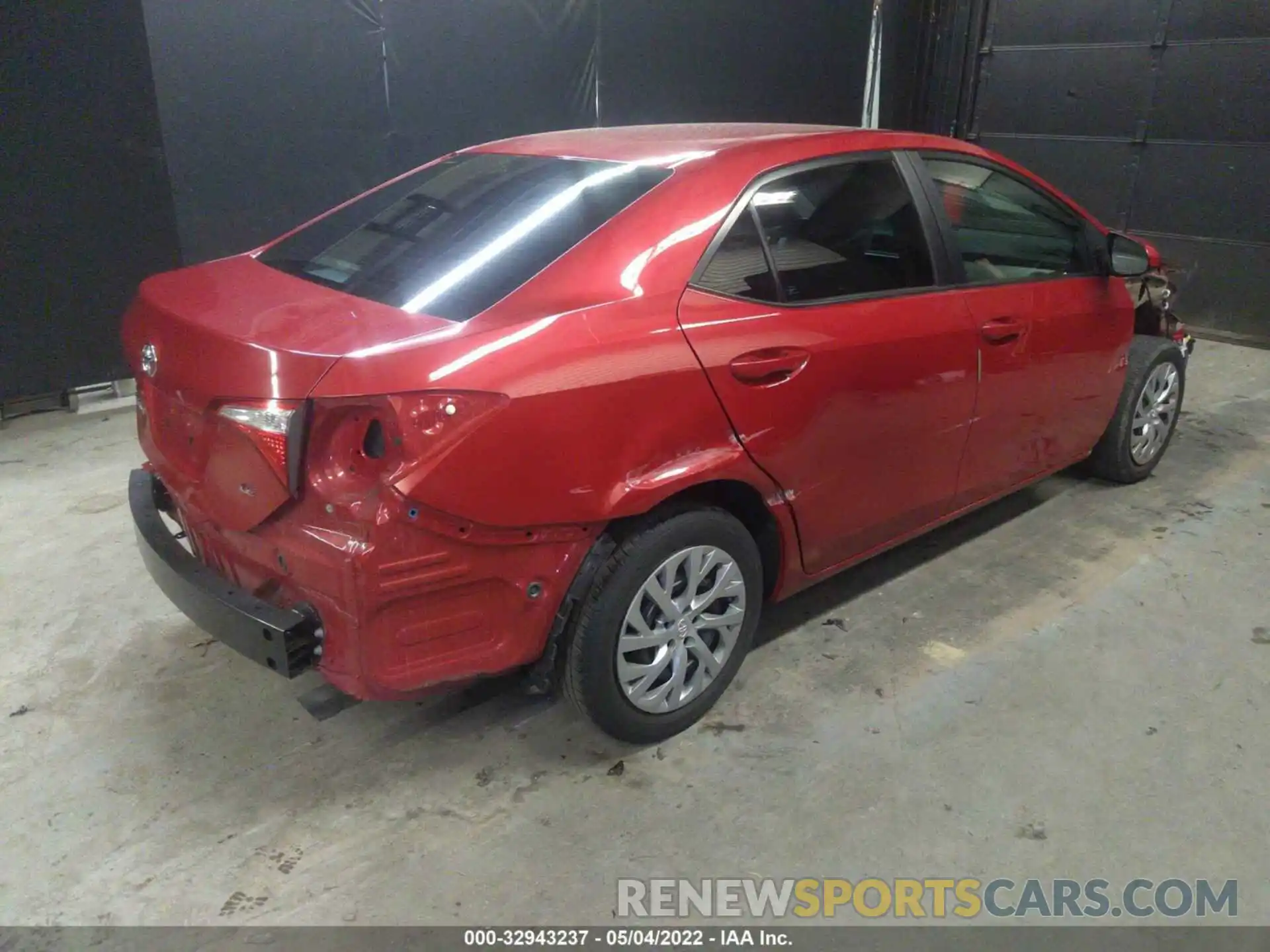 4 Photograph of a damaged car 2T1BURHE4KC167441 TOYOTA COROLLA 2019