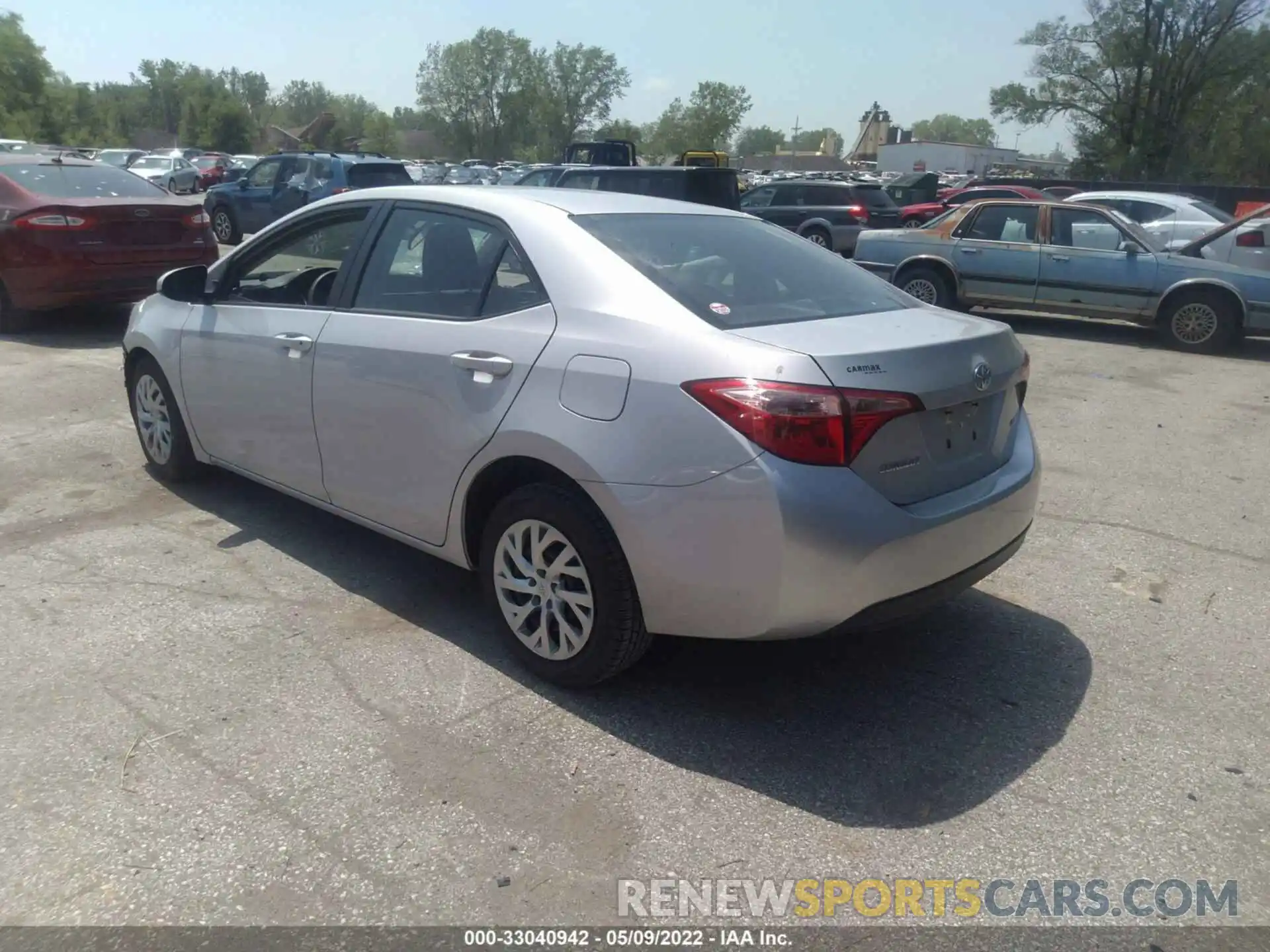 3 Photograph of a damaged car 2T1BURHE4KC167679 TOYOTA COROLLA 2019