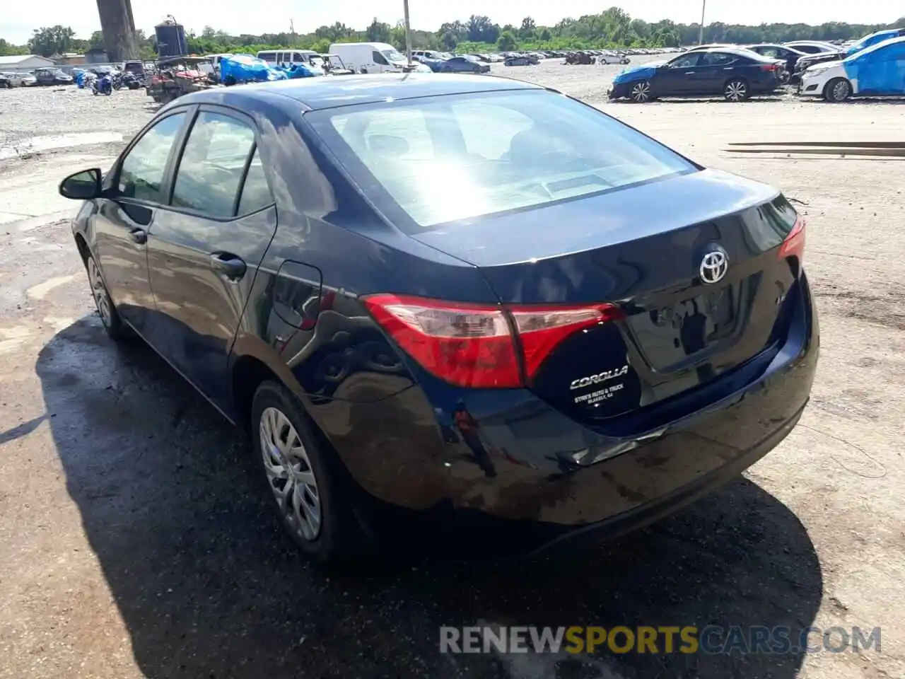 3 Photograph of a damaged car 2T1BURHE4KC168170 TOYOTA COROLLA 2019