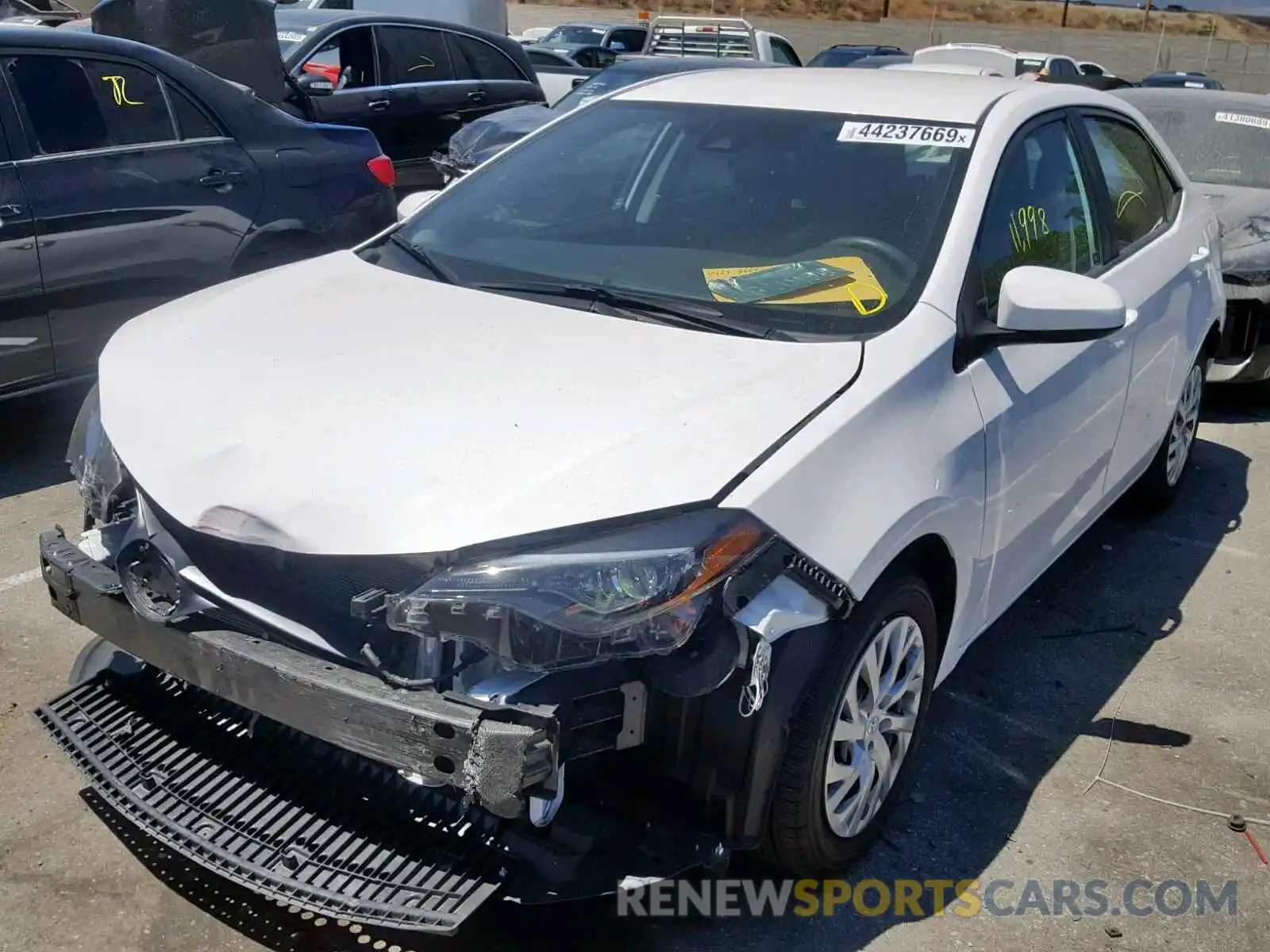 2 Photograph of a damaged car 2T1BURHE4KC169139 TOYOTA COROLLA 2019