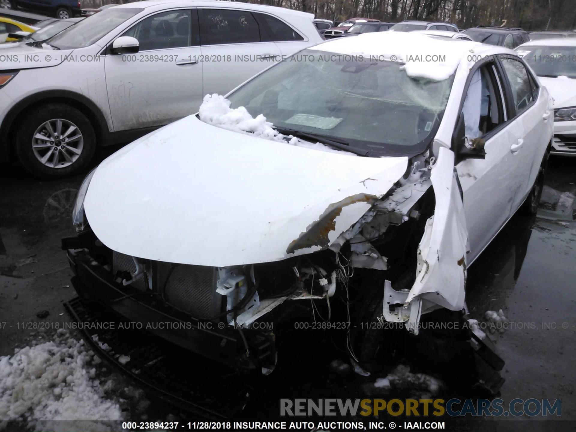 6 Photograph of a damaged car 2T1BURHE4KC169951 TOYOTA COROLLA 2019