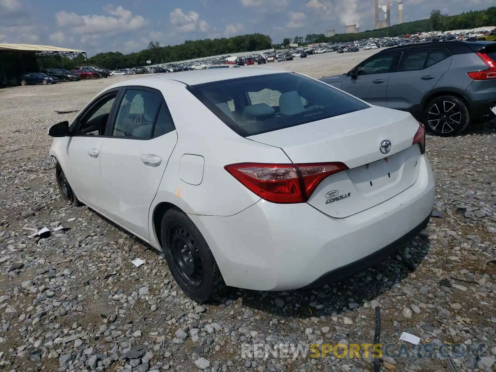 3 Photograph of a damaged car 2T1BURHE4KC170453 TOYOTA COROLLA 2019