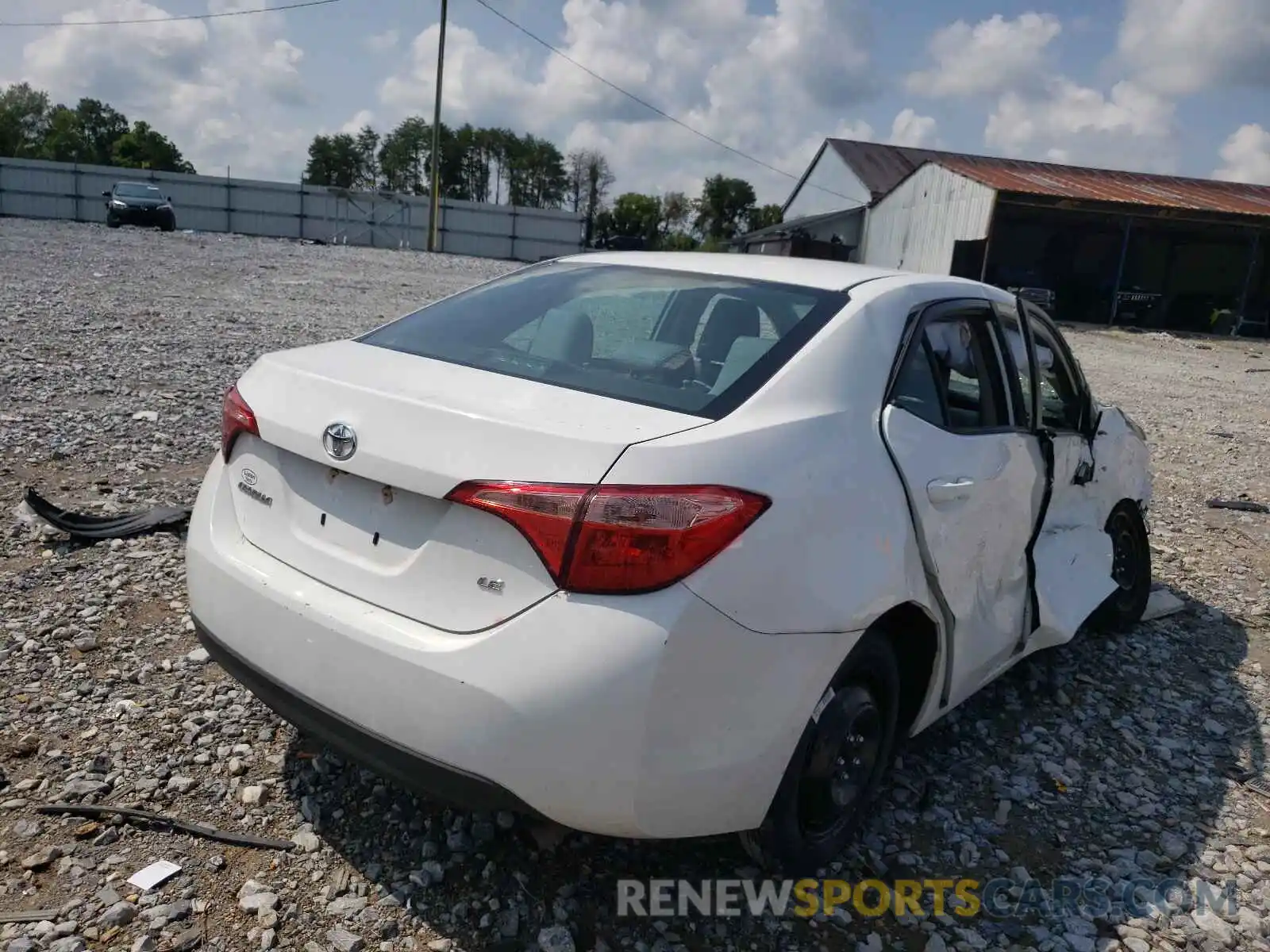 4 Photograph of a damaged car 2T1BURHE4KC170453 TOYOTA COROLLA 2019