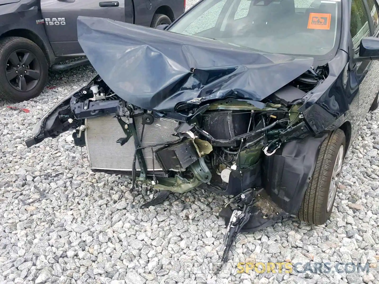 10 Photograph of a damaged car 2T1BURHE4KC171389 TOYOTA COROLLA 2019