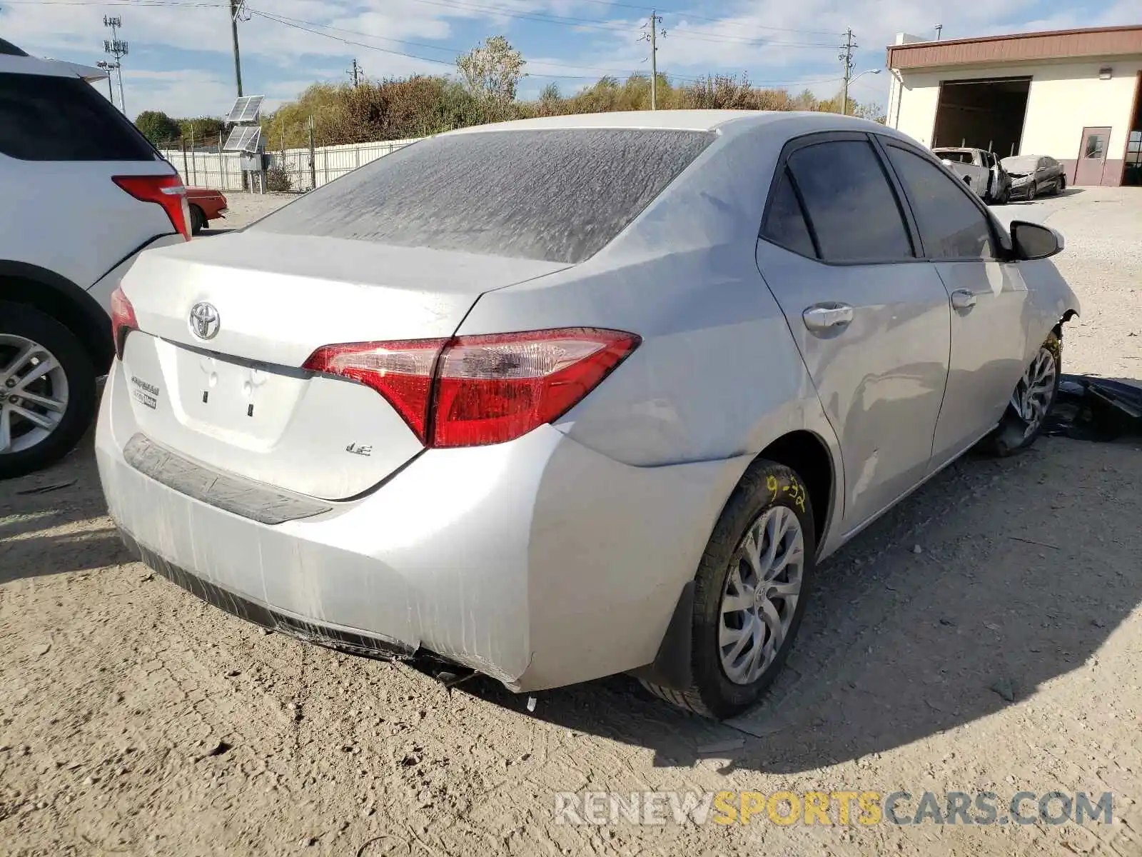 4 Photograph of a damaged car 2T1BURHE4KC171568 TOYOTA COROLLA 2019