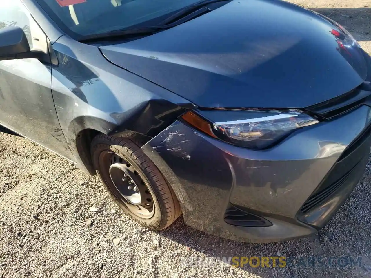 9 Photograph of a damaged car 2T1BURHE4KC172140 TOYOTA COROLLA 2019