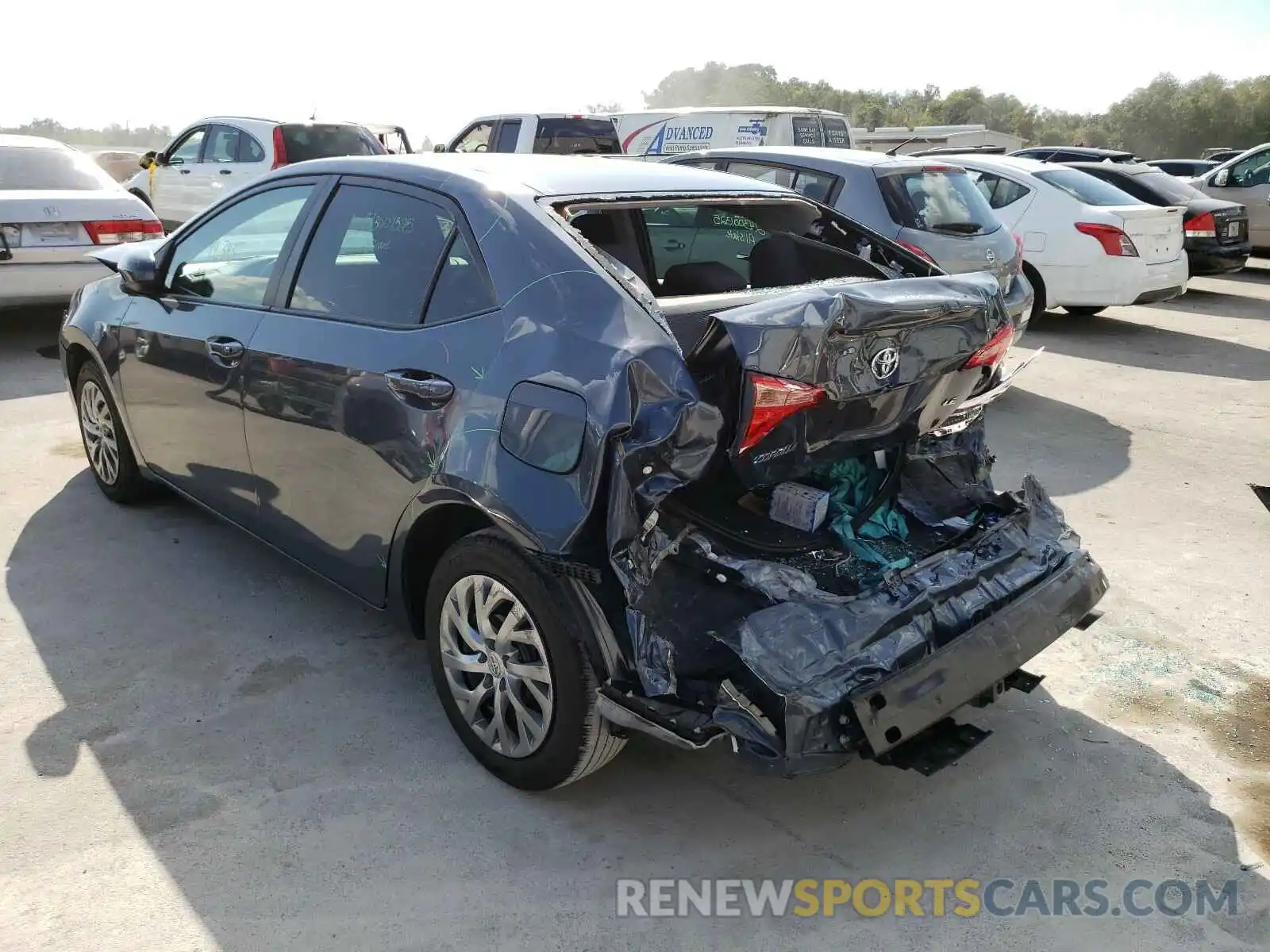 3 Photograph of a damaged car 2T1BURHE4KC172803 TOYOTA COROLLA 2019