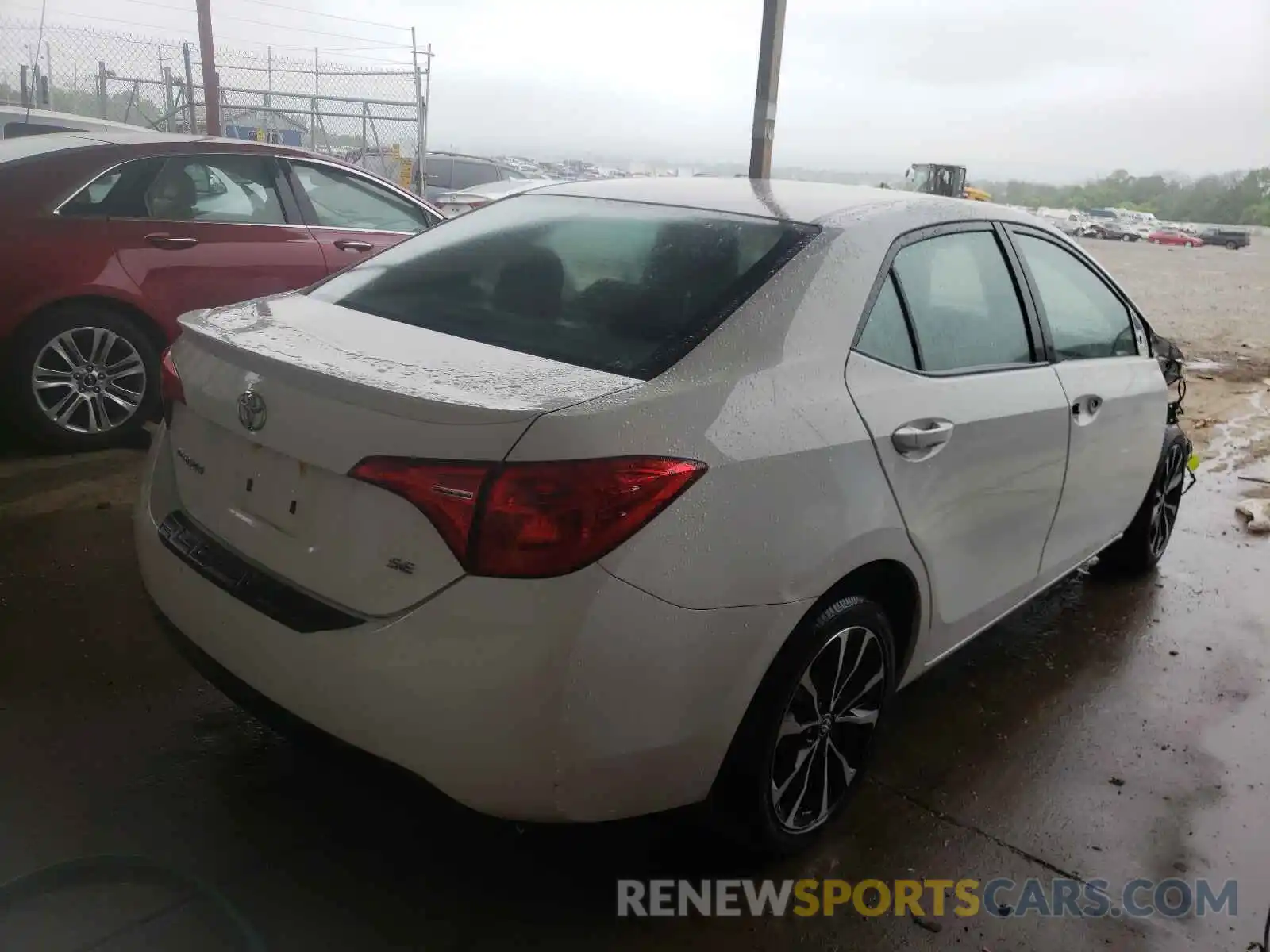 4 Photograph of a damaged car 2T1BURHE4KC173188 TOYOTA COROLLA 2019