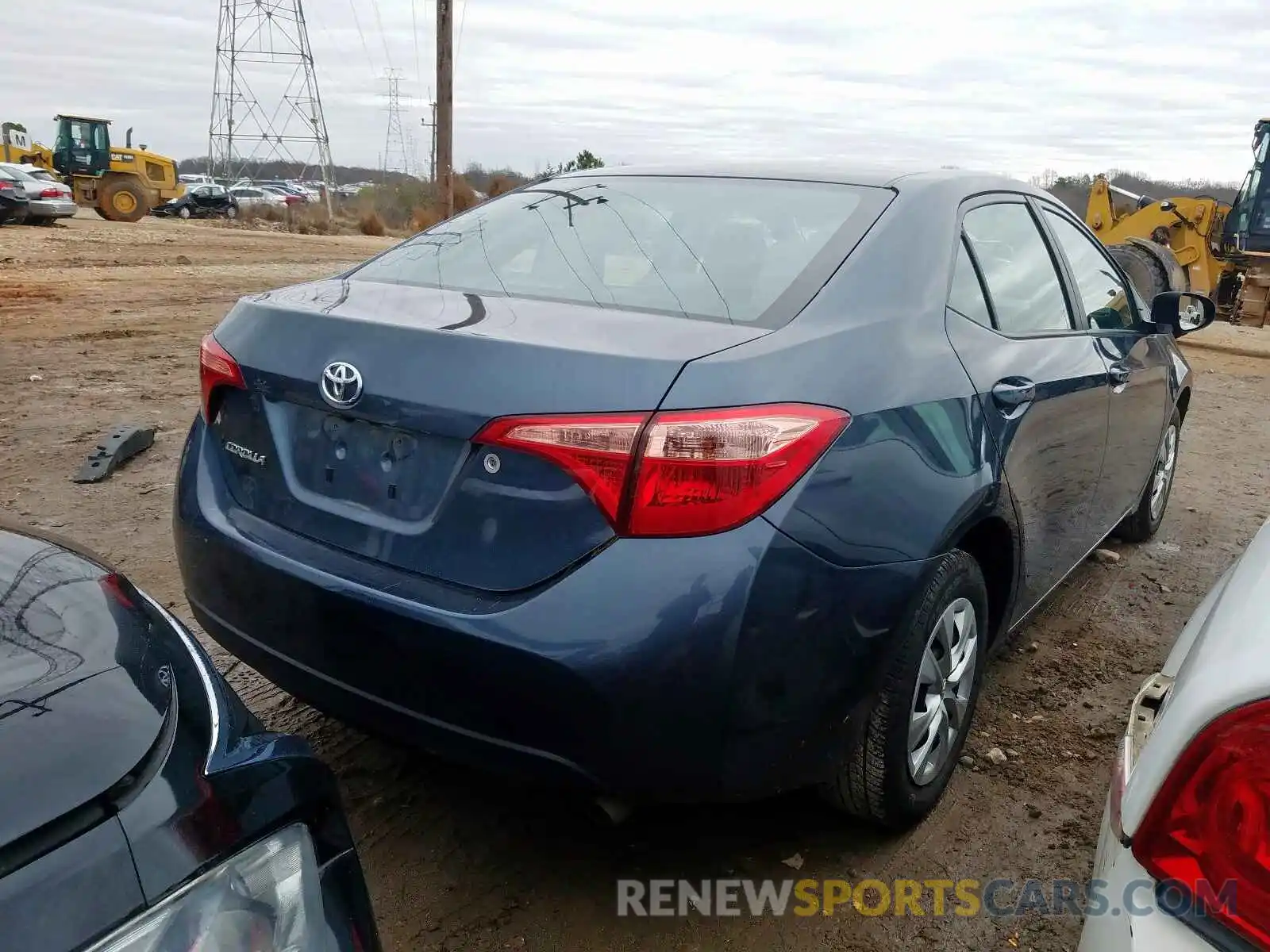 4 Photograph of a damaged car 2T1BURHE4KC173658 TOYOTA COROLLA 2019