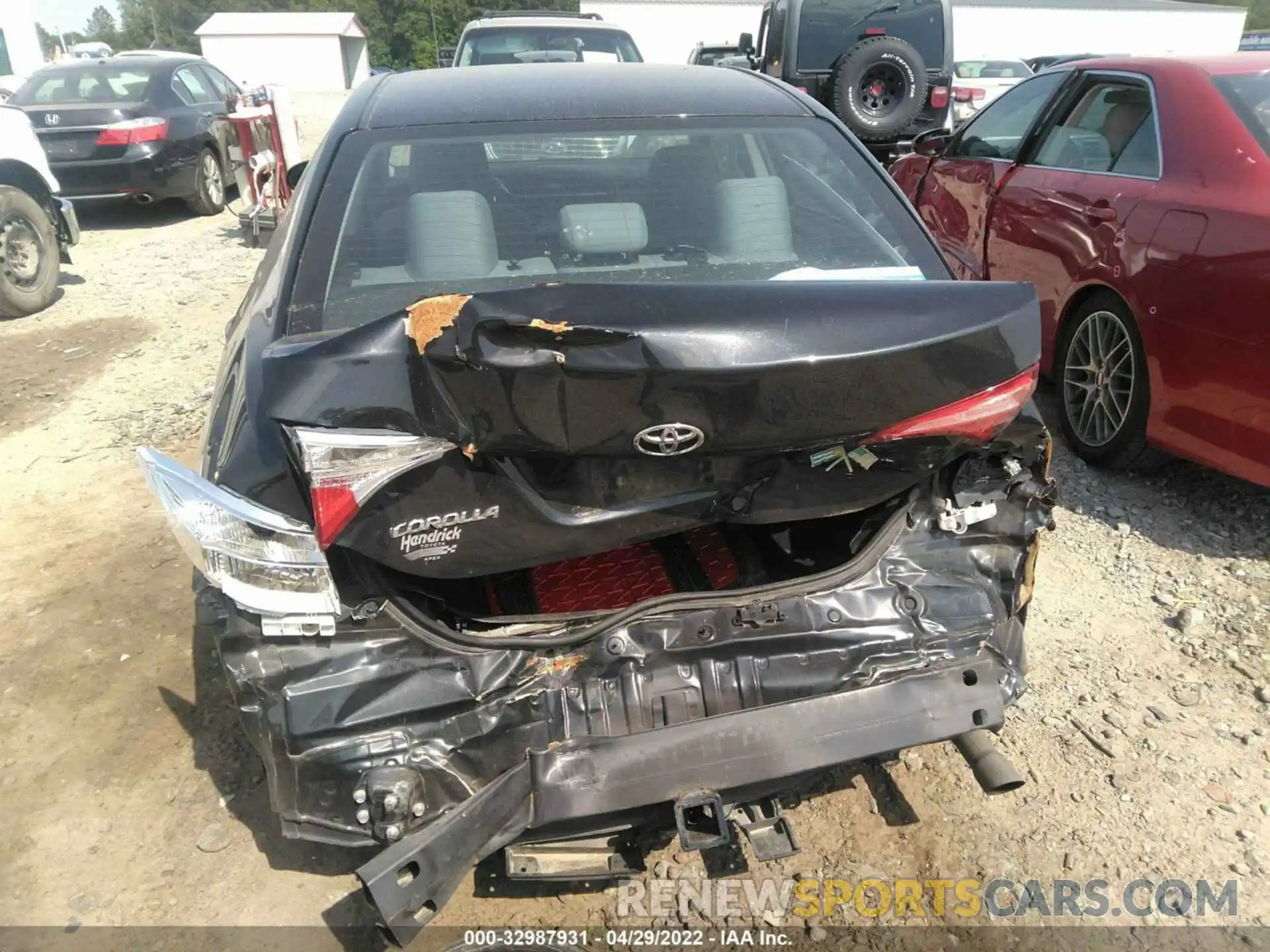 6 Photograph of a damaged car 2T1BURHE4KC174292 TOYOTA COROLLA 2019