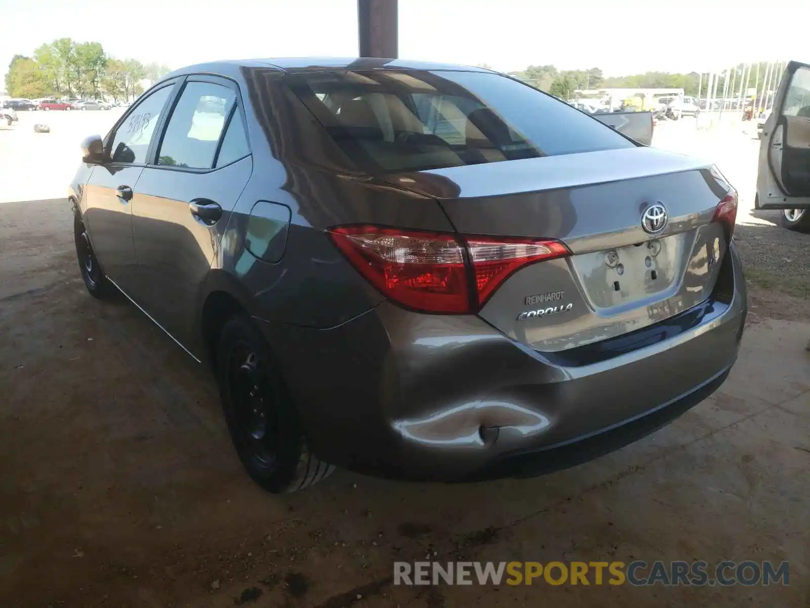 3 Photograph of a damaged car 2T1BURHE4KC174308 TOYOTA COROLLA 2019