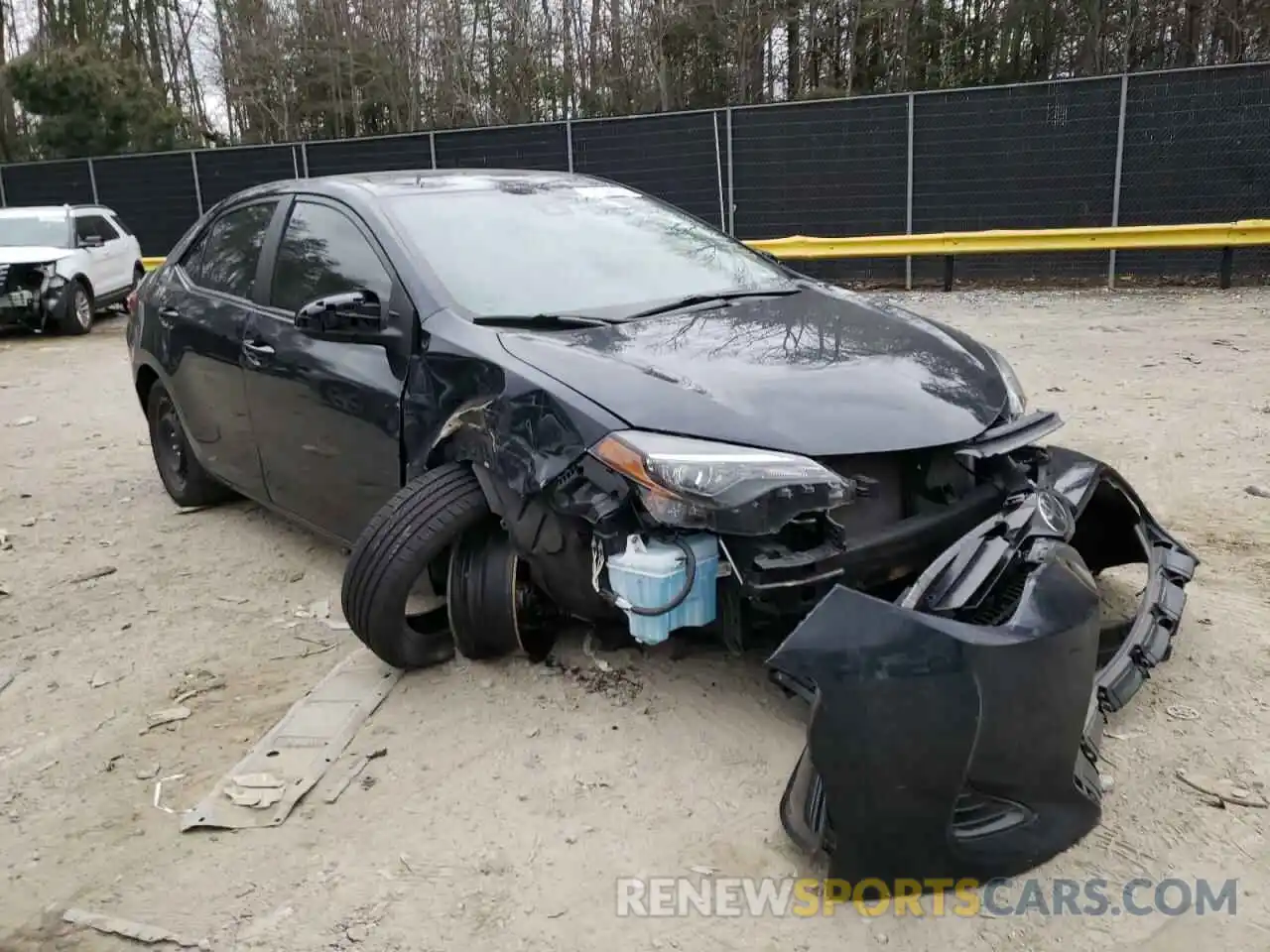 1 Photograph of a damaged car 2T1BURHE4KC174681 TOYOTA COROLLA 2019