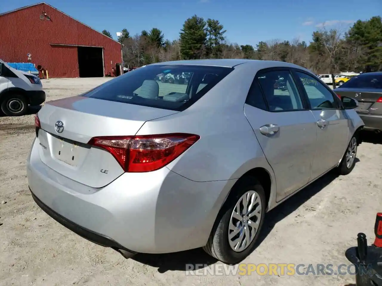 4 Photograph of a damaged car 2T1BURHE4KC174731 TOYOTA COROLLA 2019