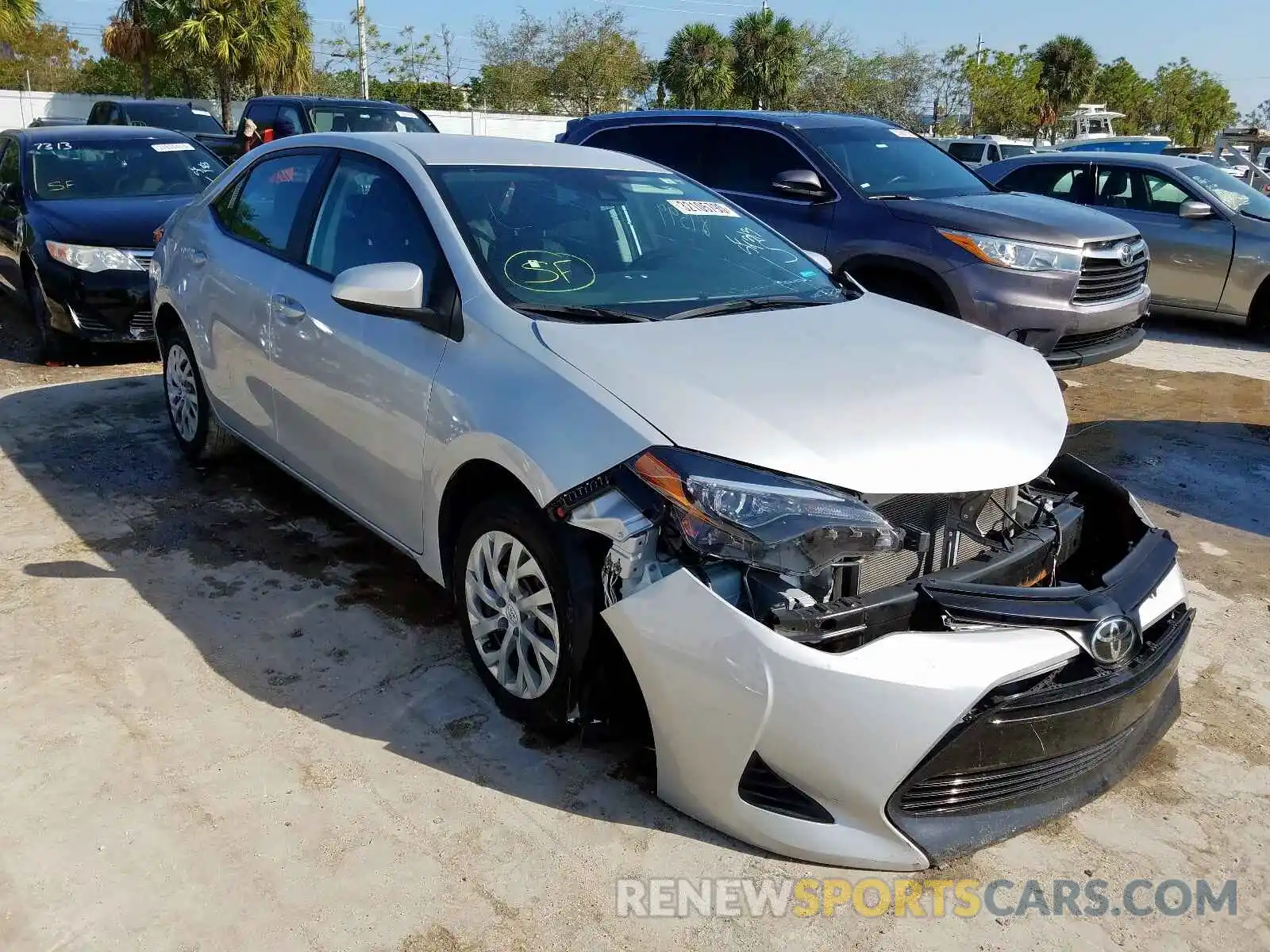 1 Photograph of a damaged car 2T1BURHE4KC175071 TOYOTA COROLLA 2019