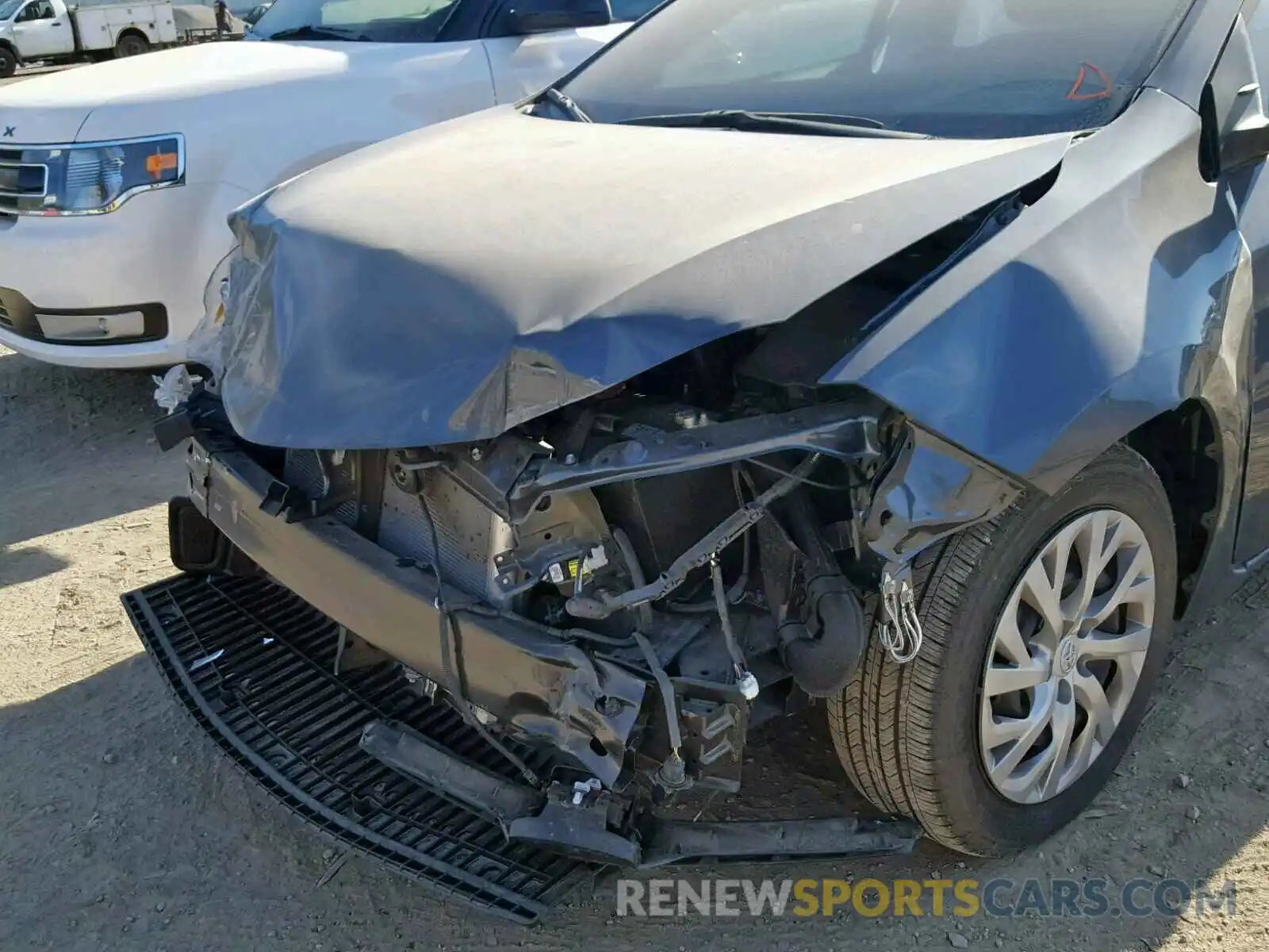 9 Photograph of a damaged car 2T1BURHE4KC175796 TOYOTA COROLLA 2019