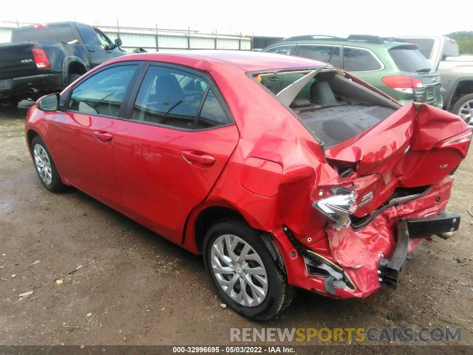 3 Photograph of a damaged car 2T1BURHE4KC176009 TOYOTA COROLLA 2019