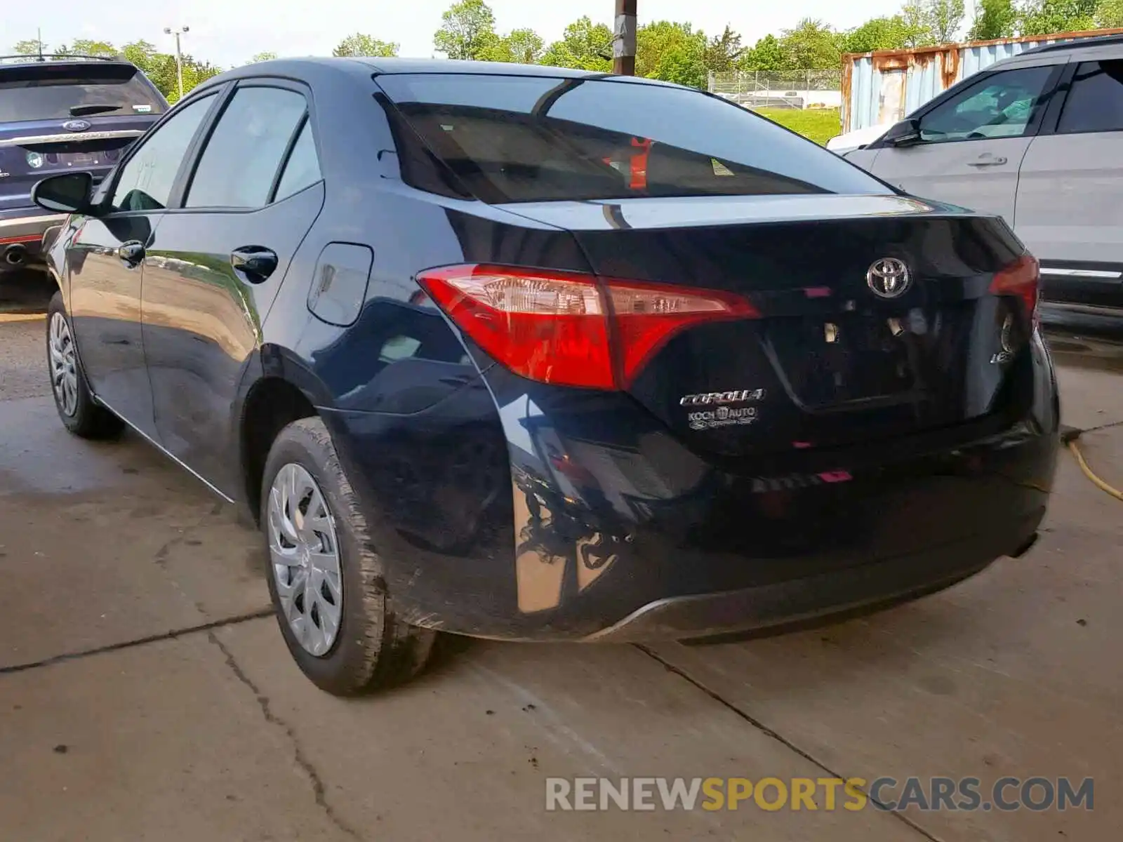 3 Photograph of a damaged car 2T1BURHE4KC176107 TOYOTA COROLLA 2019