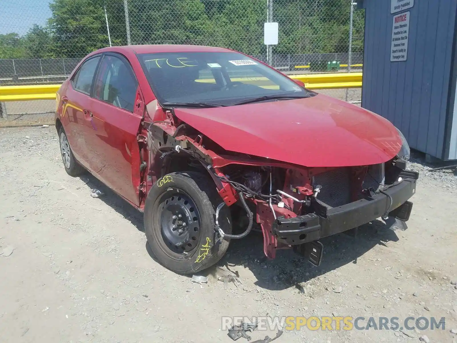 1 Photograph of a damaged car 2T1BURHE4KC176897 TOYOTA COROLLA 2019