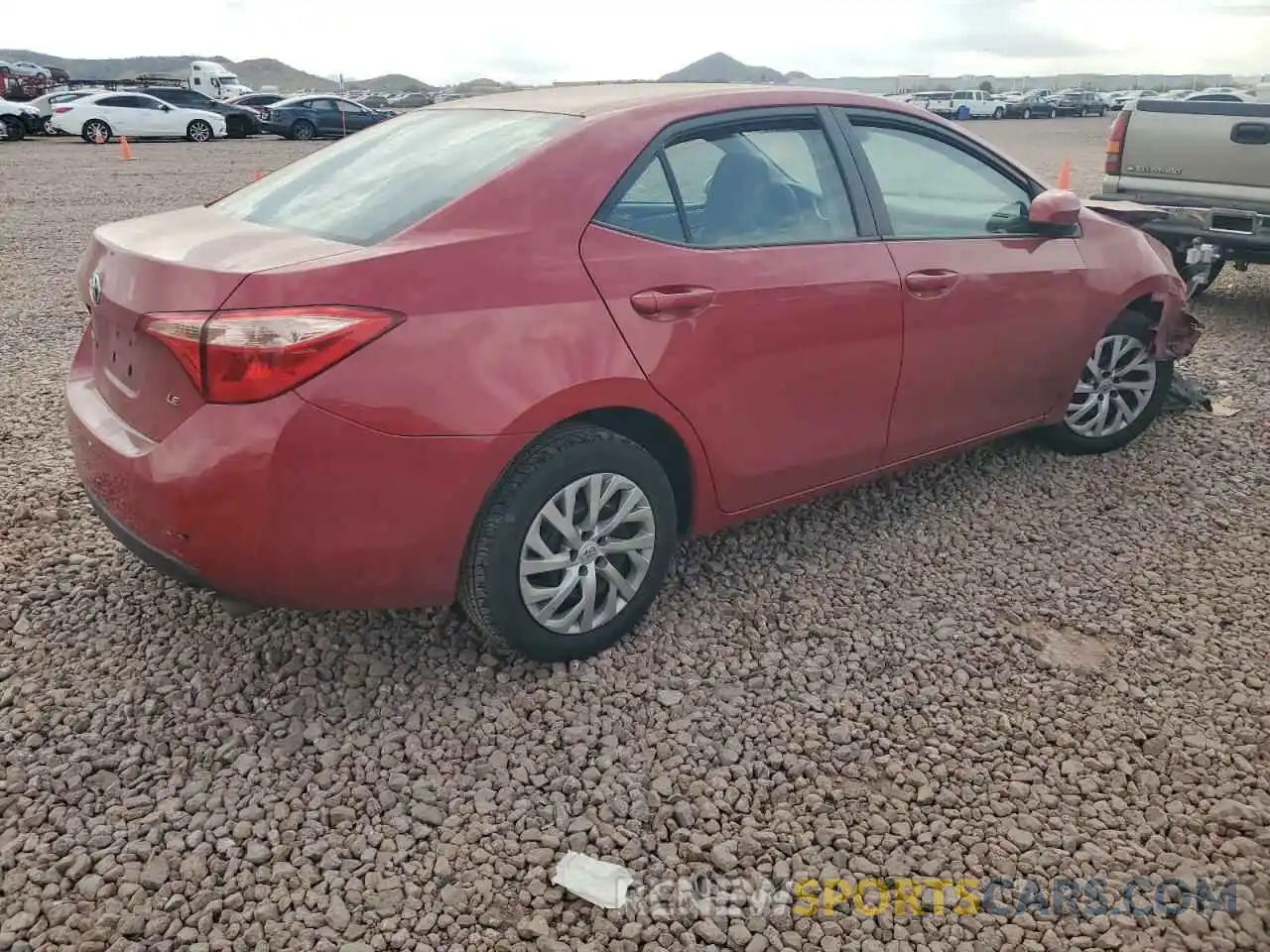 3 Photograph of a damaged car 2T1BURHE4KC178830 TOYOTA COROLLA 2019