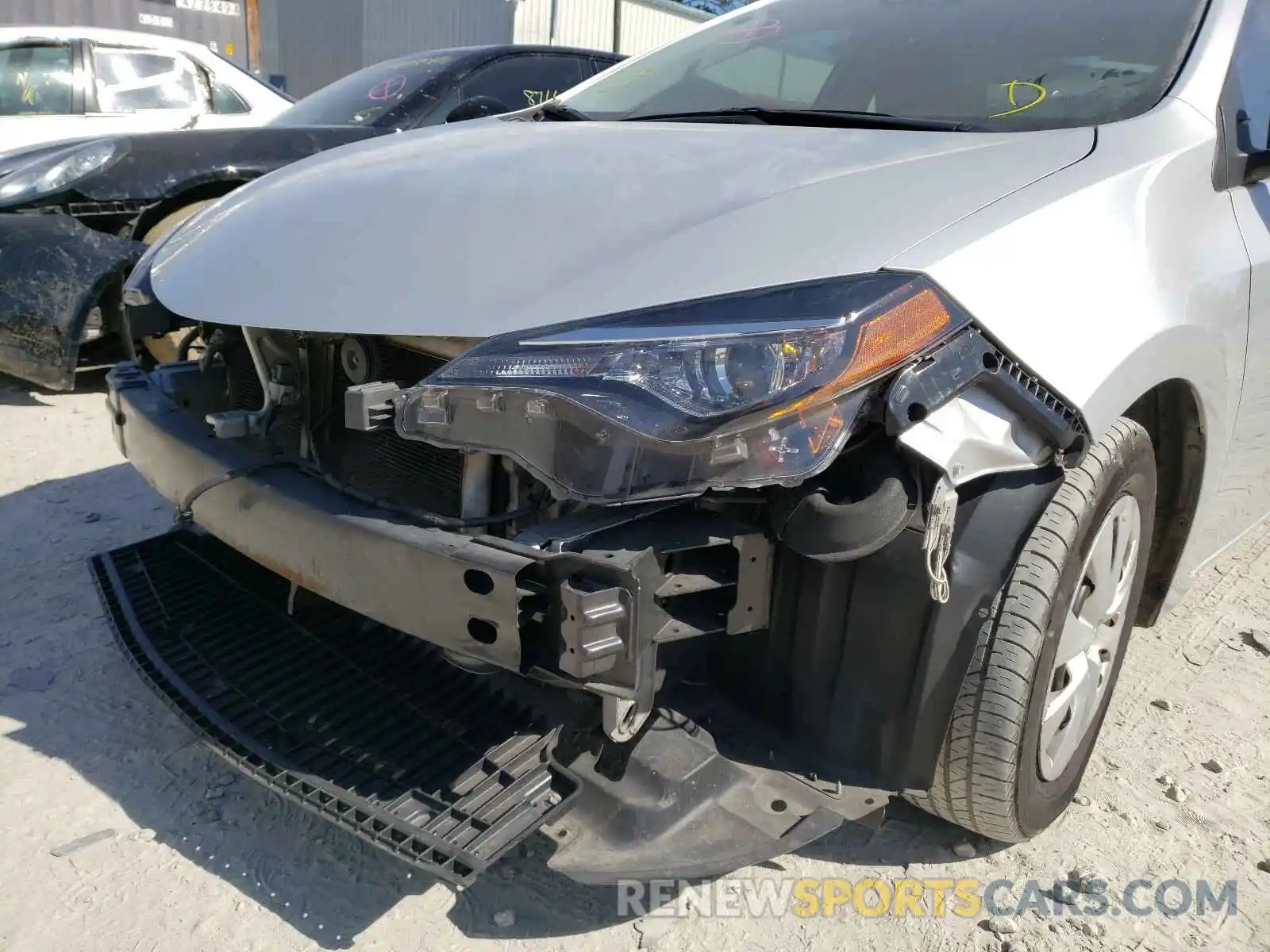 9 Photograph of a damaged car 2T1BURHE4KC178875 TOYOTA COROLLA 2019