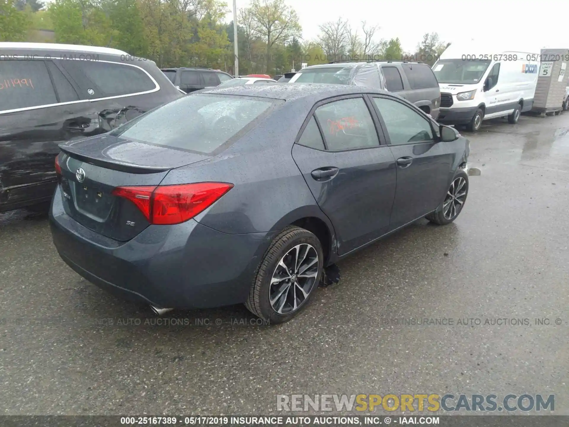 4 Photograph of a damaged car 2T1BURHE4KC178925 TOYOTA COROLLA 2019