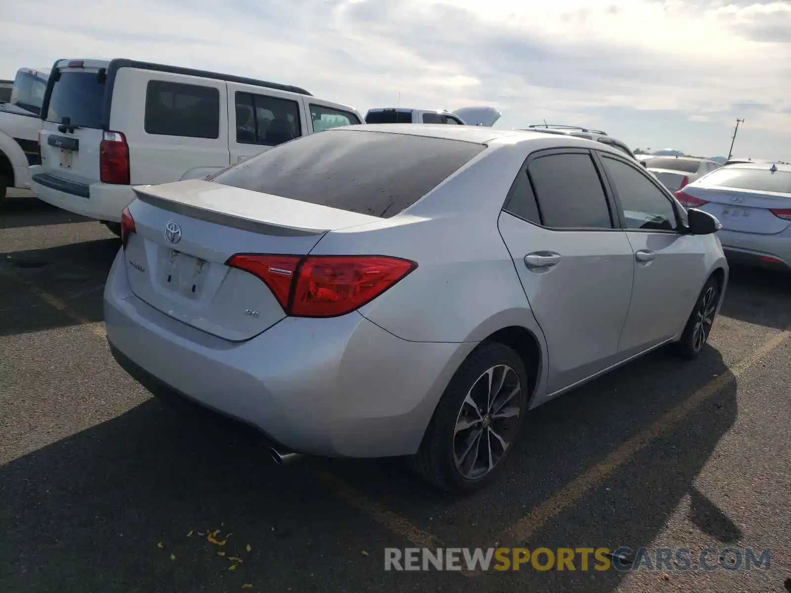 4 Photograph of a damaged car 2T1BURHE4KC180836 TOYOTA COROLLA 2019