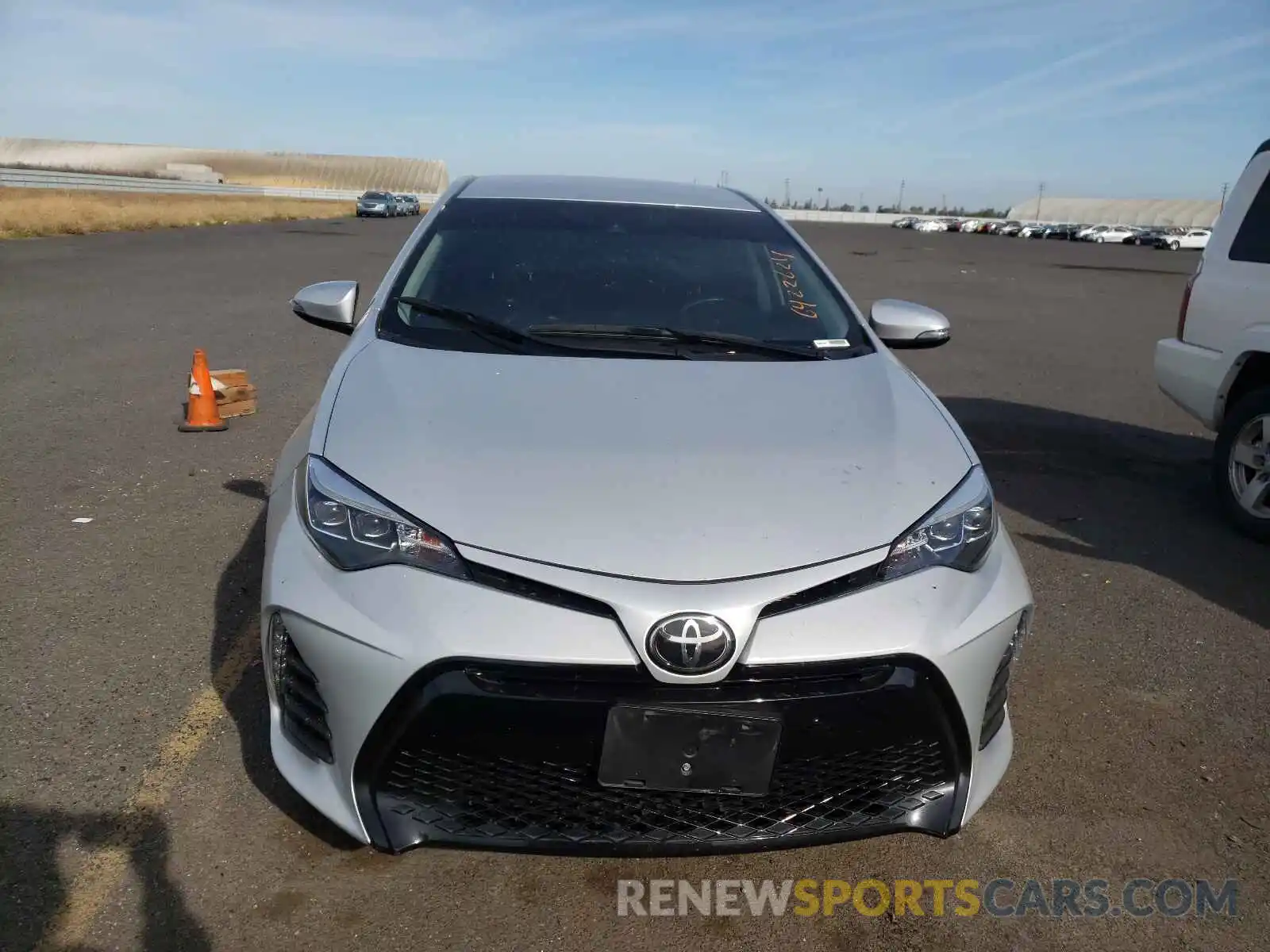 9 Photograph of a damaged car 2T1BURHE4KC180836 TOYOTA COROLLA 2019