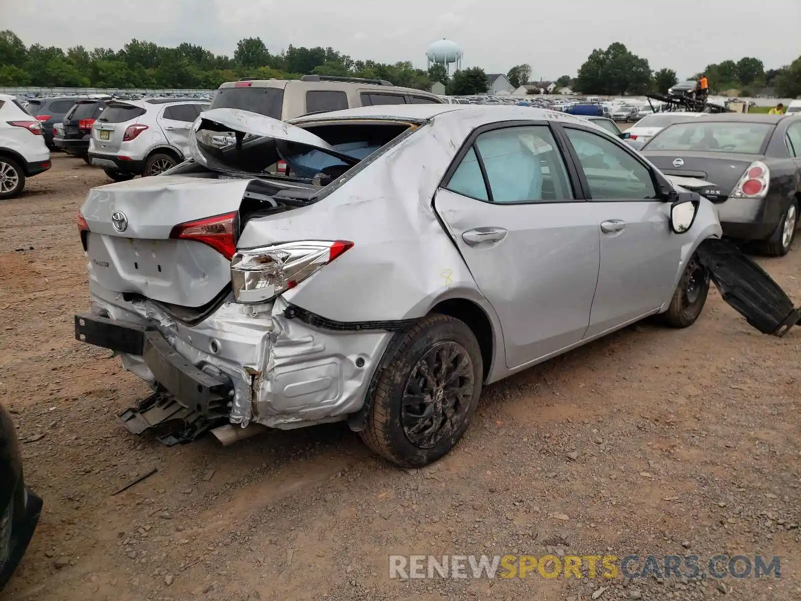 4 Photograph of a damaged car 2T1BURHE4KC180951 TOYOTA COROLLA 2019