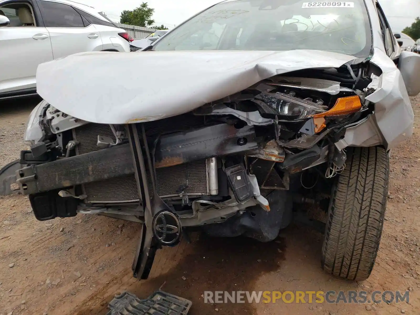 9 Photograph of a damaged car 2T1BURHE4KC180951 TOYOTA COROLLA 2019