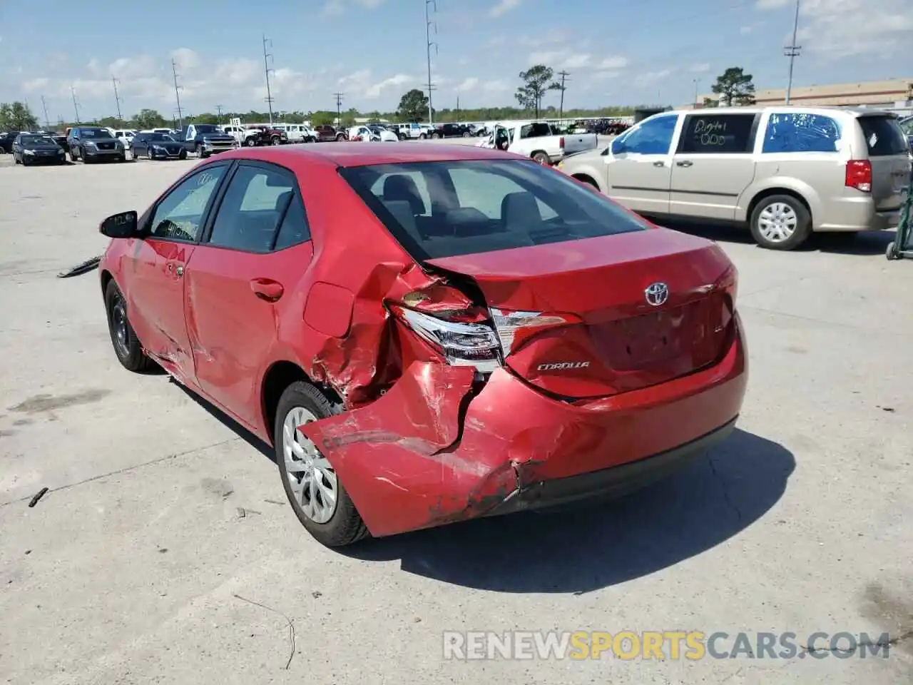 3 Photograph of a damaged car 2T1BURHE4KC181856 TOYOTA COROLLA 2019