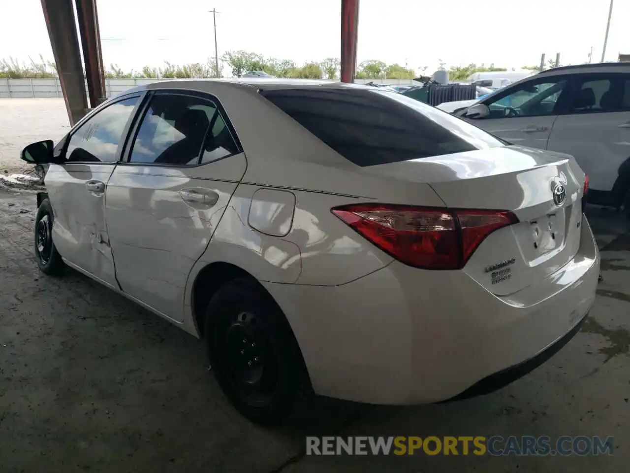 3 Photograph of a damaged car 2T1BURHE4KC182103 TOYOTA COROLLA 2019