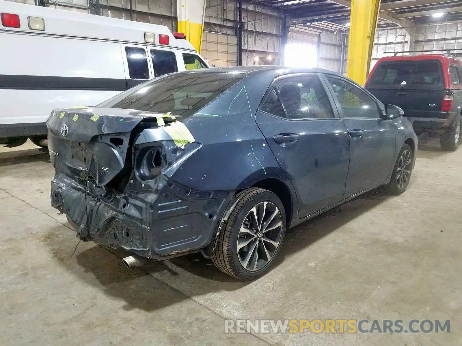 4 Photograph of a damaged car 2T1BURHE4KC182330 TOYOTA COROLLA 2019